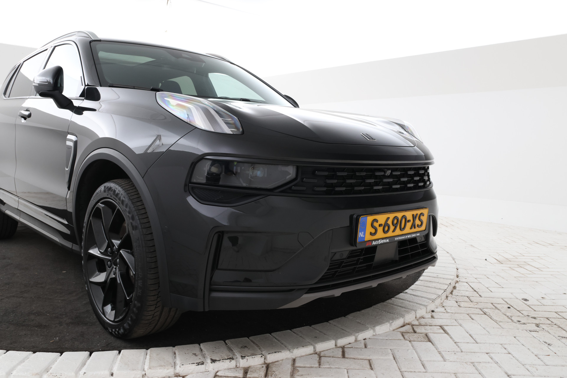 Foto van Lynk&co LYNK & Co 01