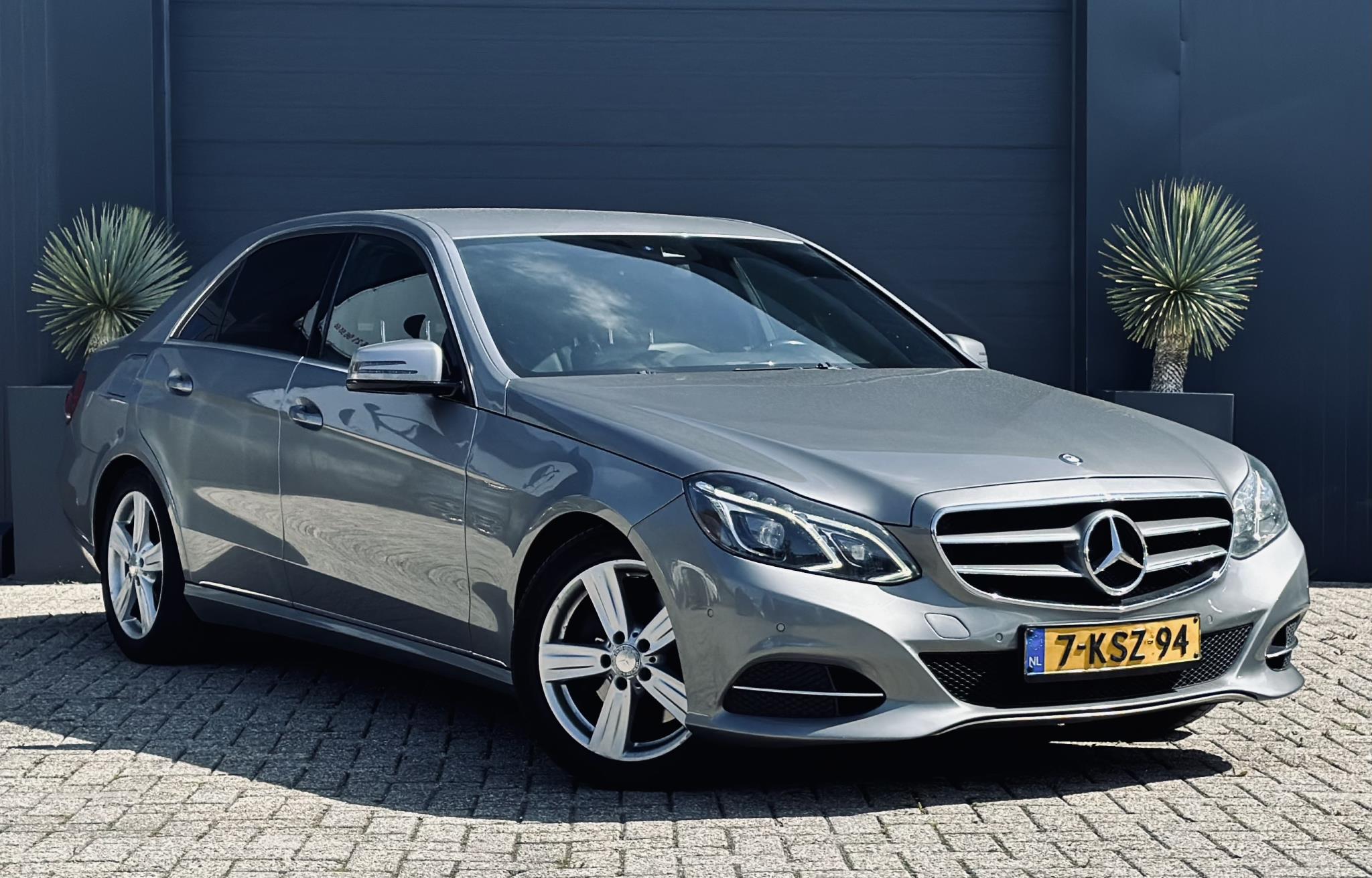 Mercedes-Benz E 300 Bluetec Hybrid 300 BlueTEC HYBRID Ambition Avantgarde 2013 - voorkant
