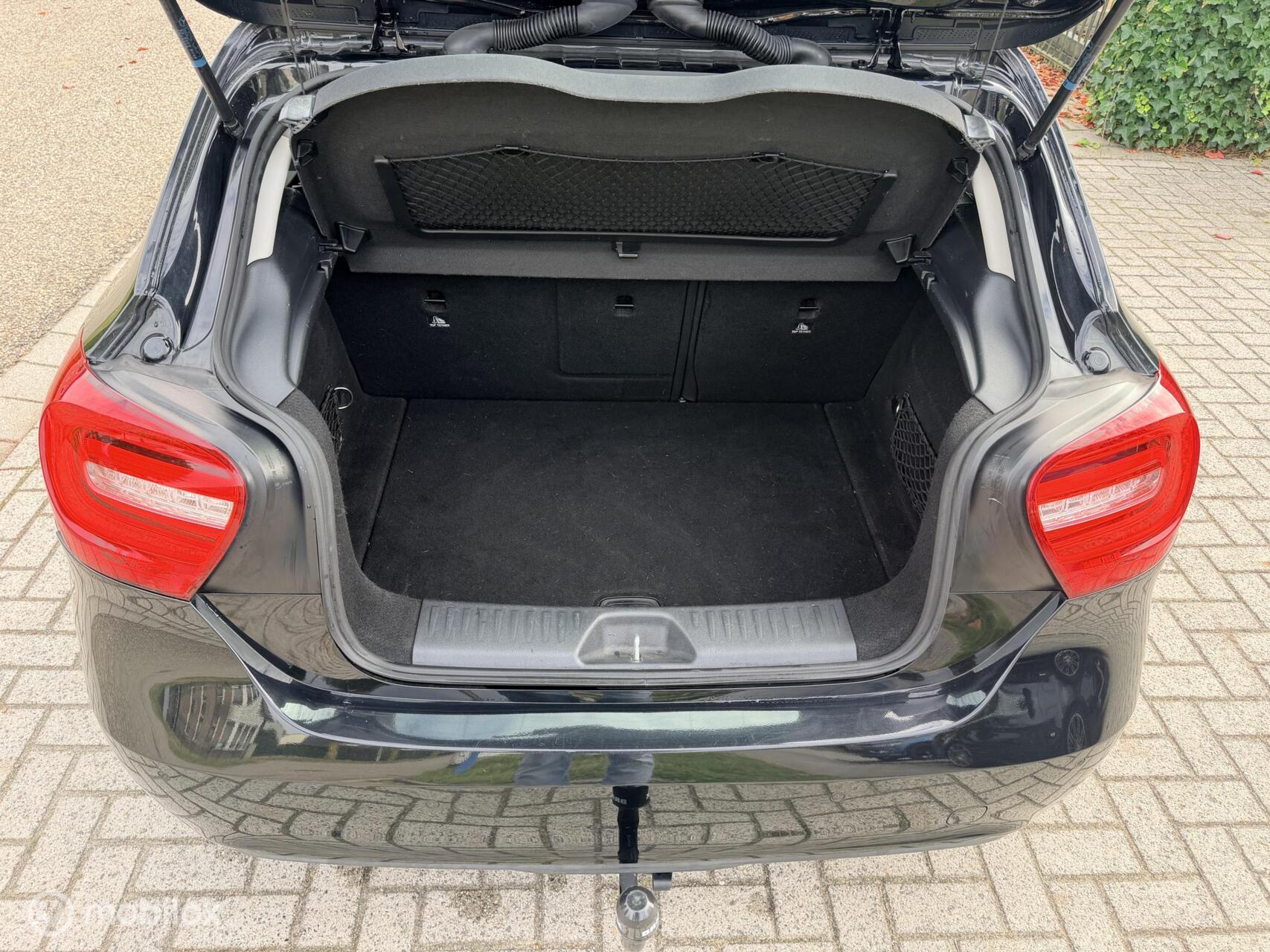 Foto van Mercedes-Benz A 180