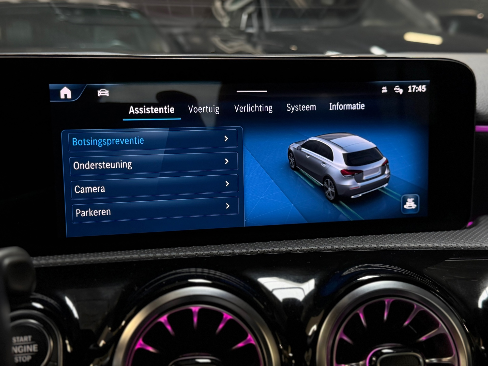 Foto van Mercedes-Benz A 180