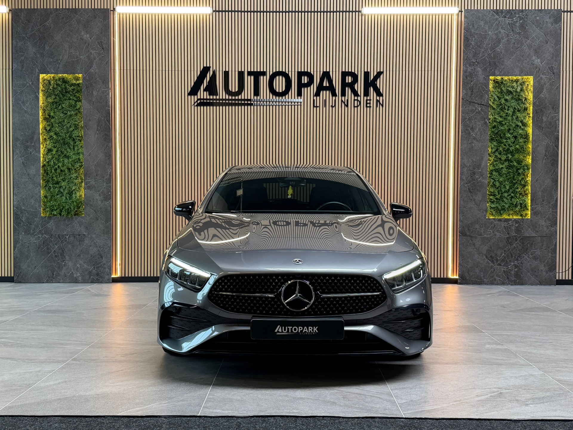 Foto van Mercedes-Benz A 180