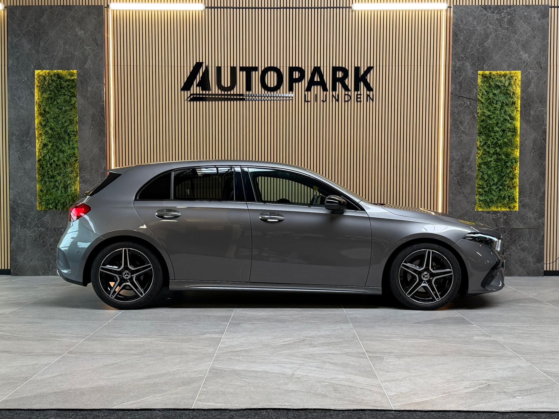 Foto van Mercedes-Benz A 180
