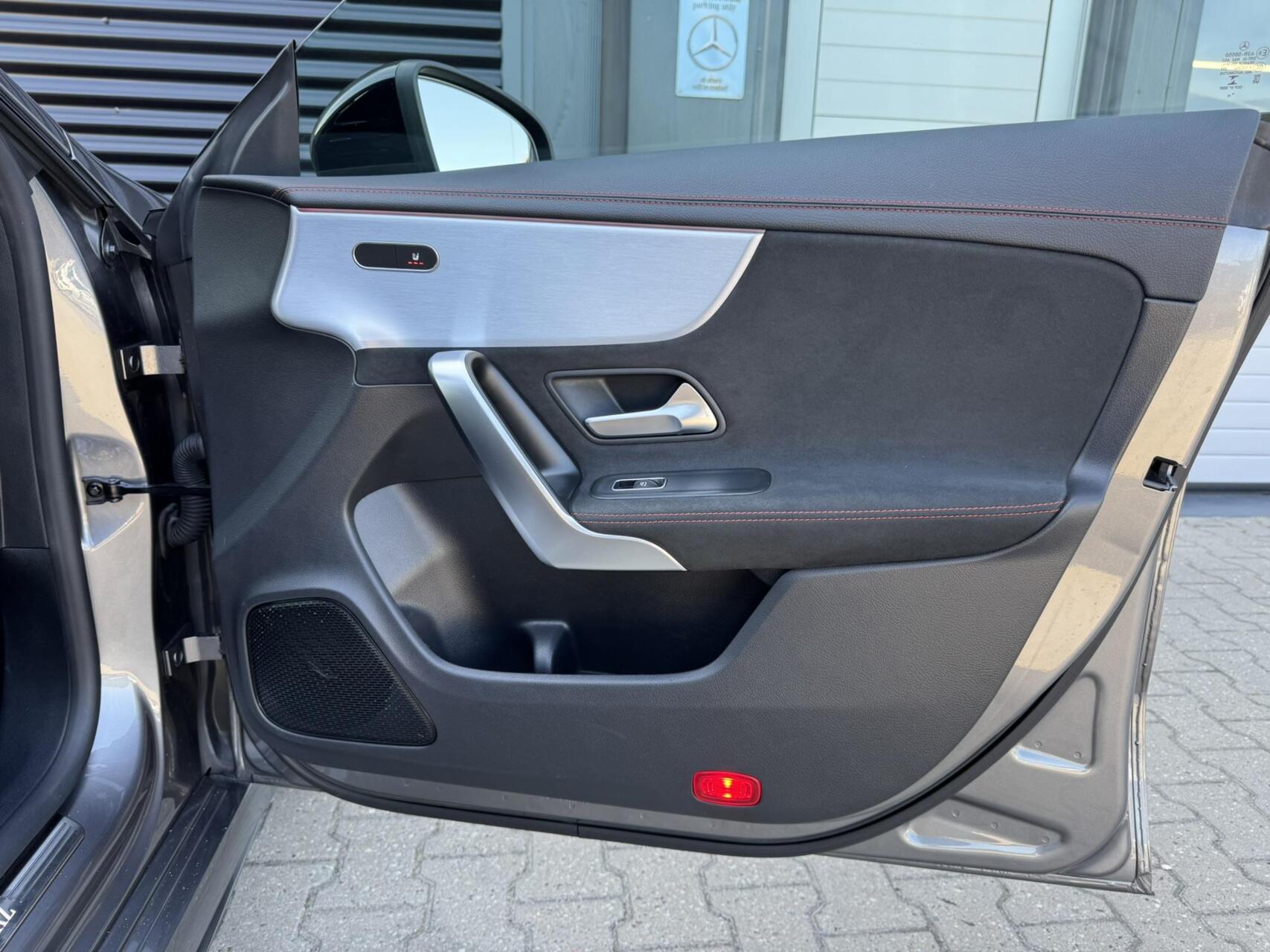 Foto van Mercedes-Benz Cla 180