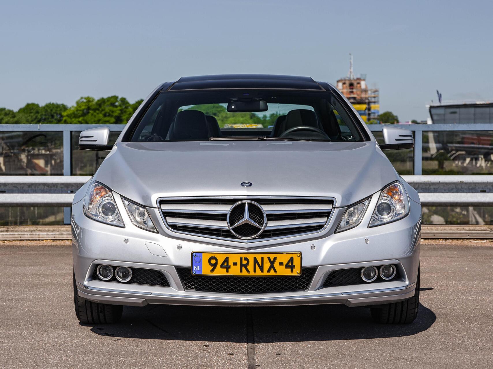 Foto van Mercedes-Benz E 200