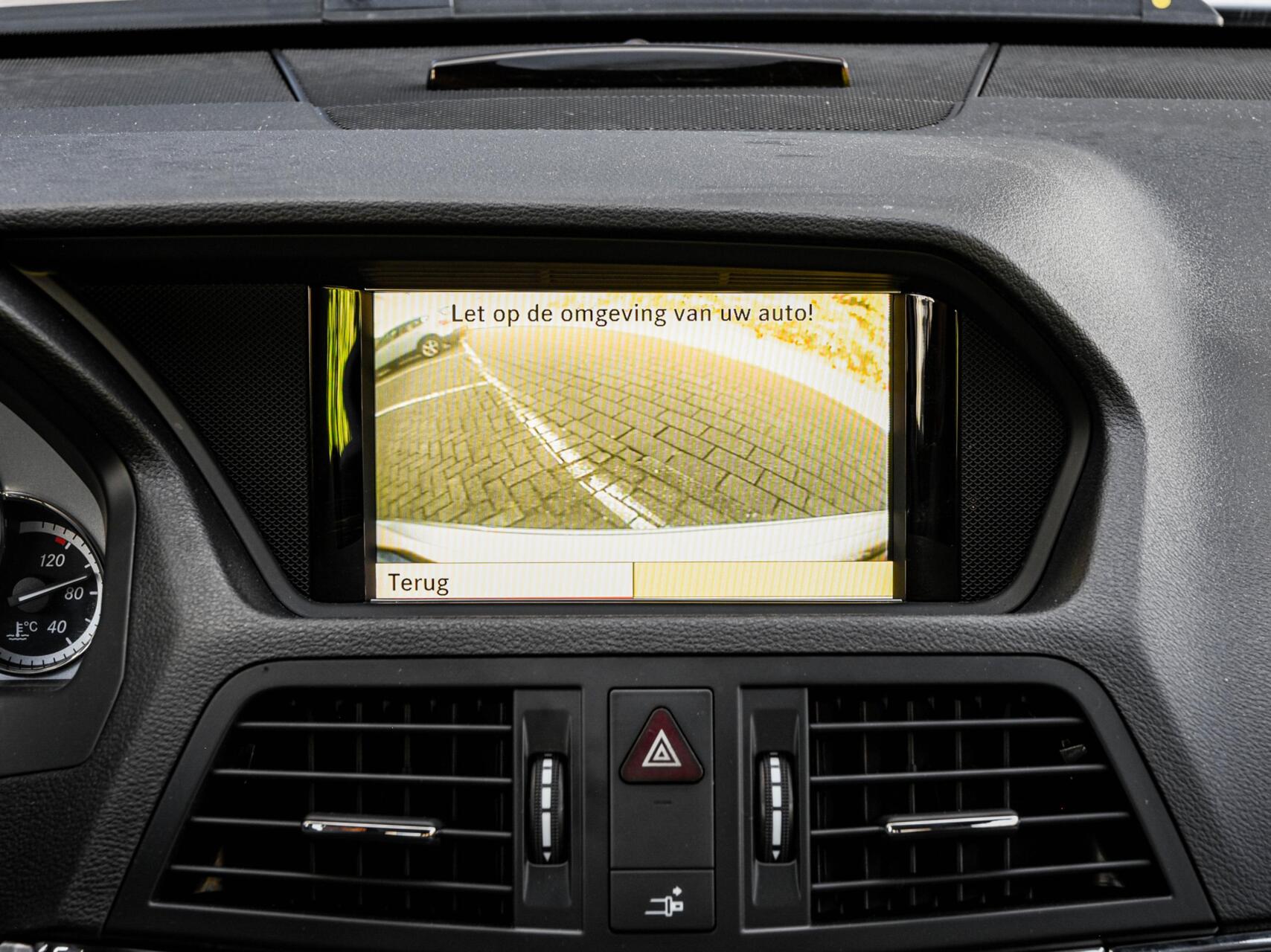 Foto van Mercedes-Benz E 200