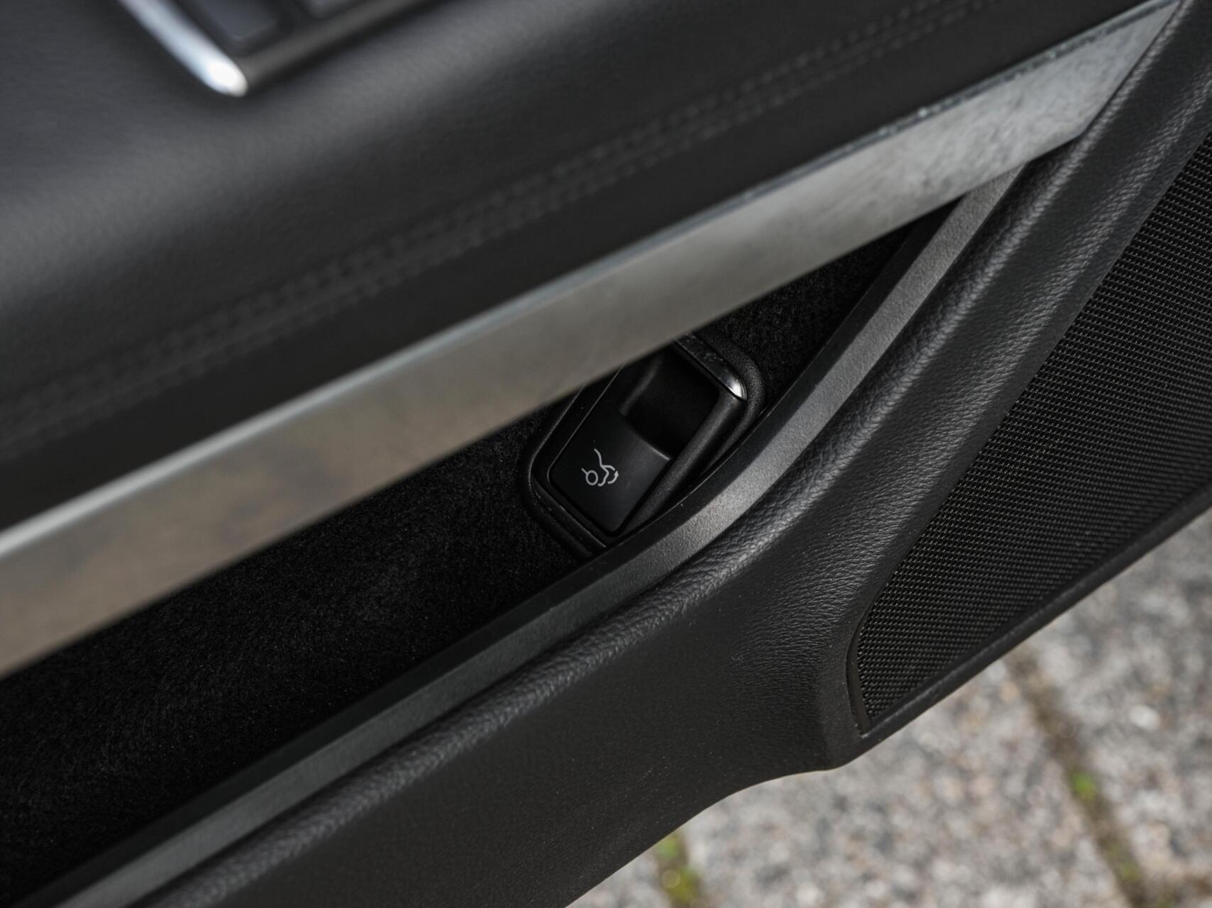 Foto van Mercedes-Benz E 200