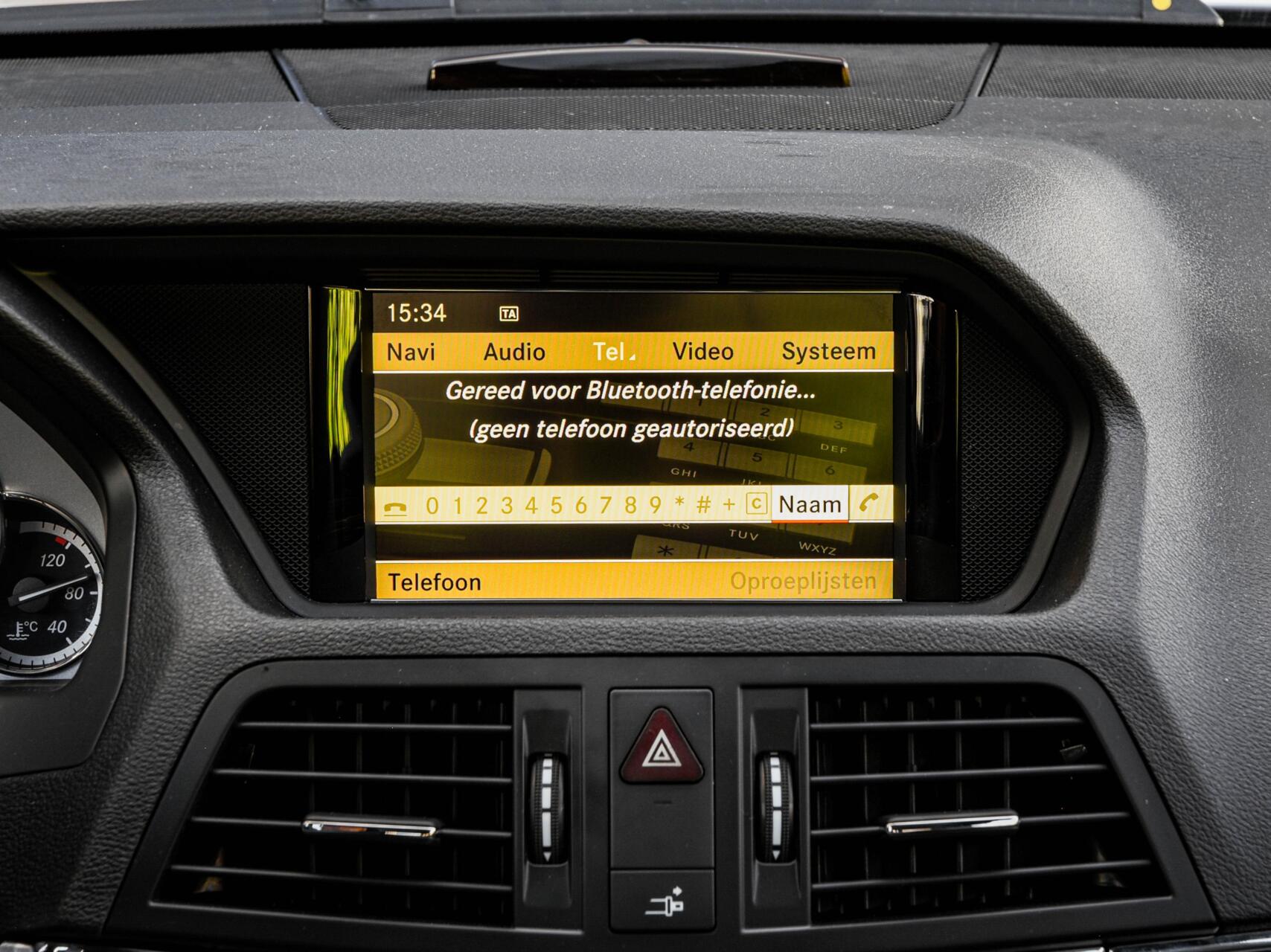 Foto van Mercedes-Benz E 200