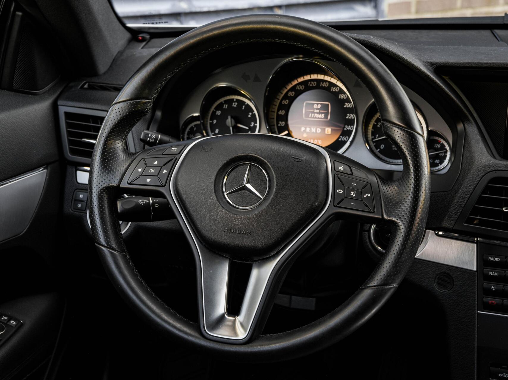 Foto van Mercedes-Benz E 200