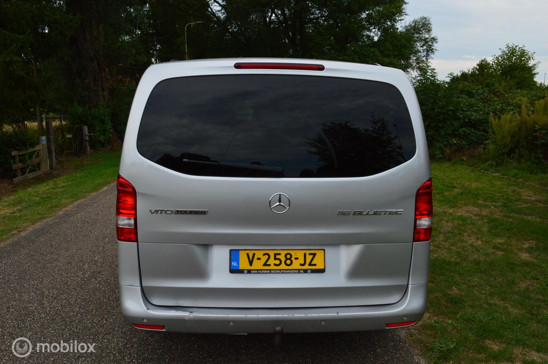 Foto van Mercedes-Benz Vito Tourer