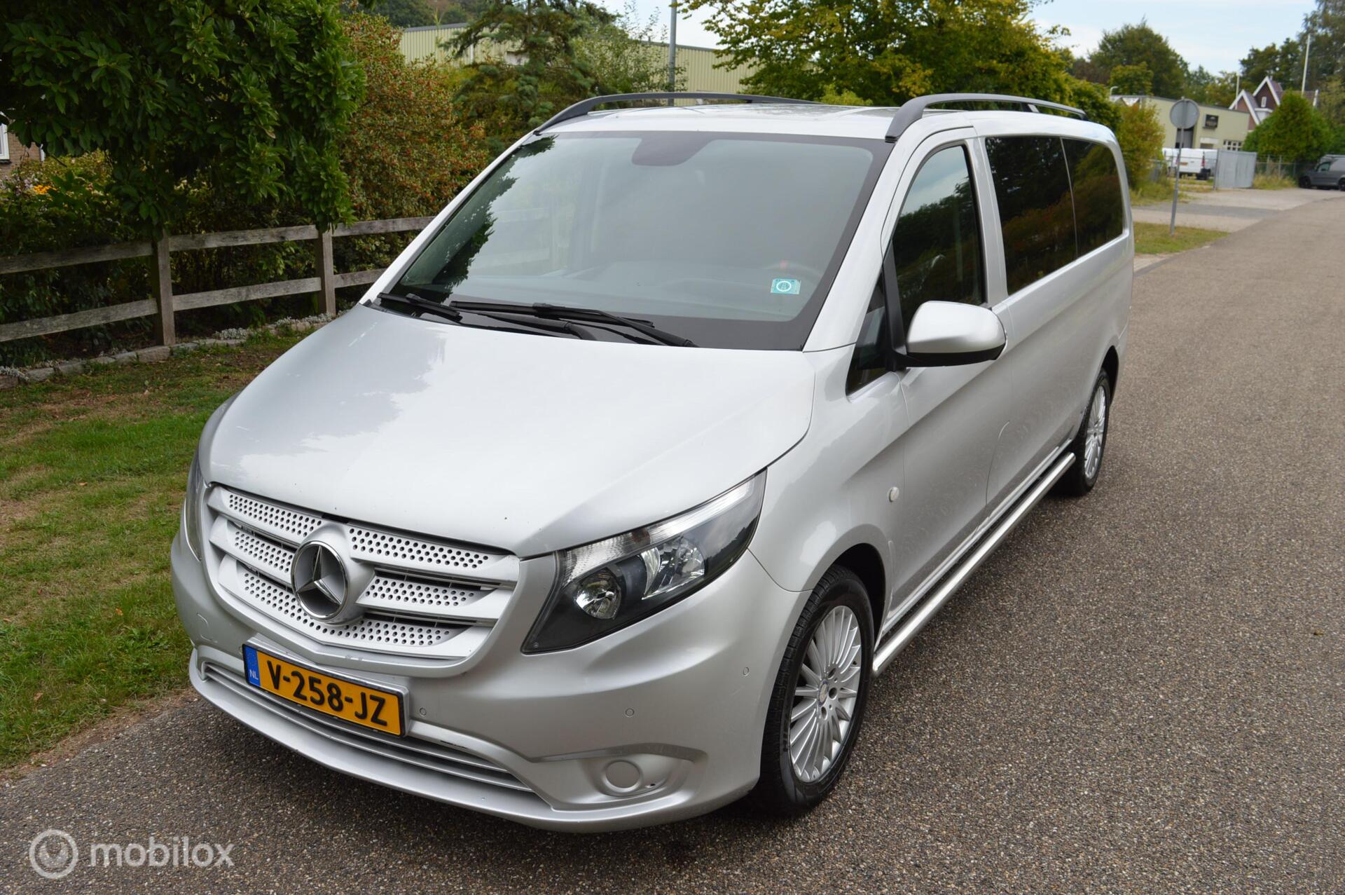 Foto van Mercedes-Benz Vito Tourer