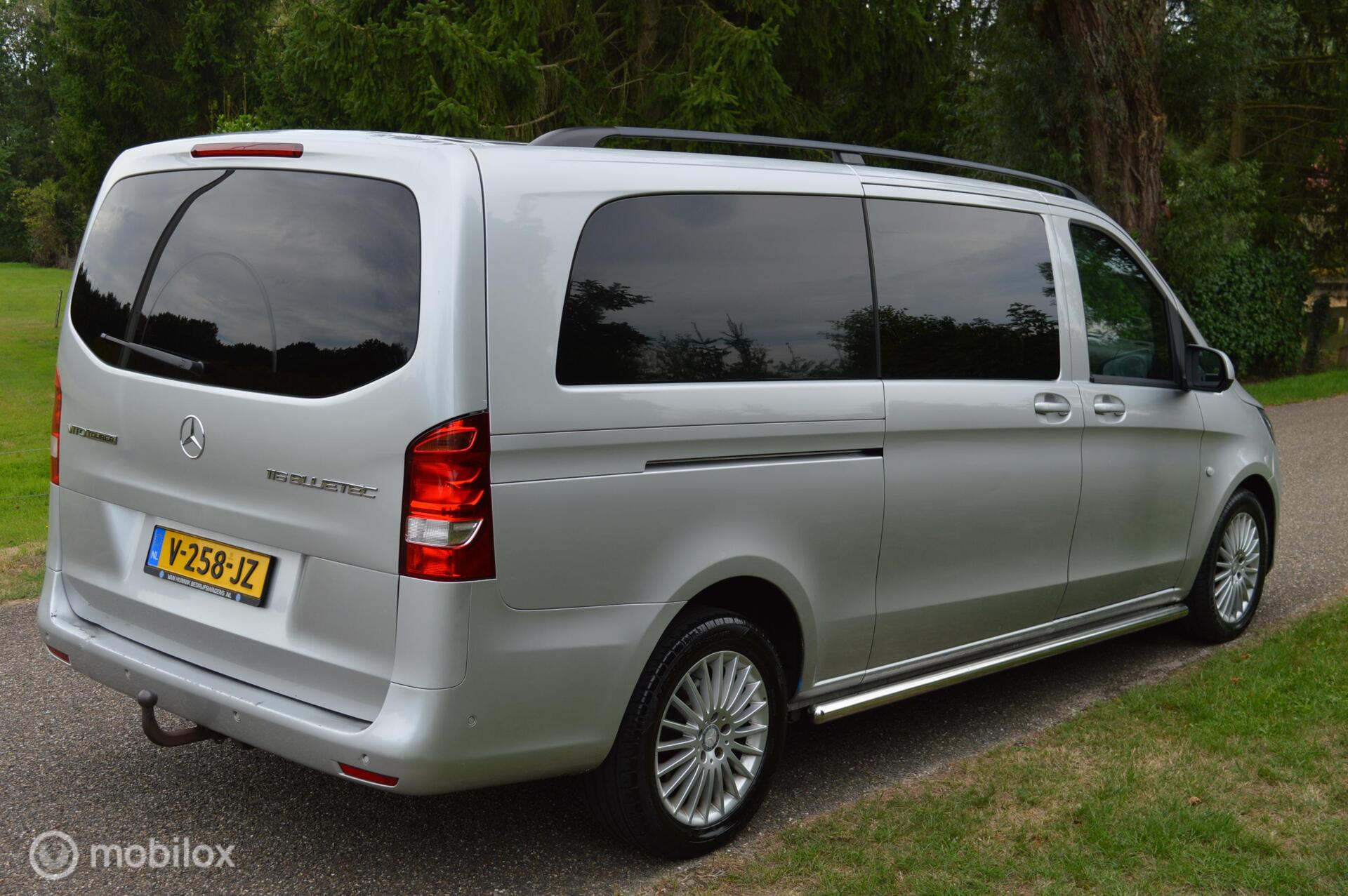 Foto van Mercedes-Benz Vito Tourer