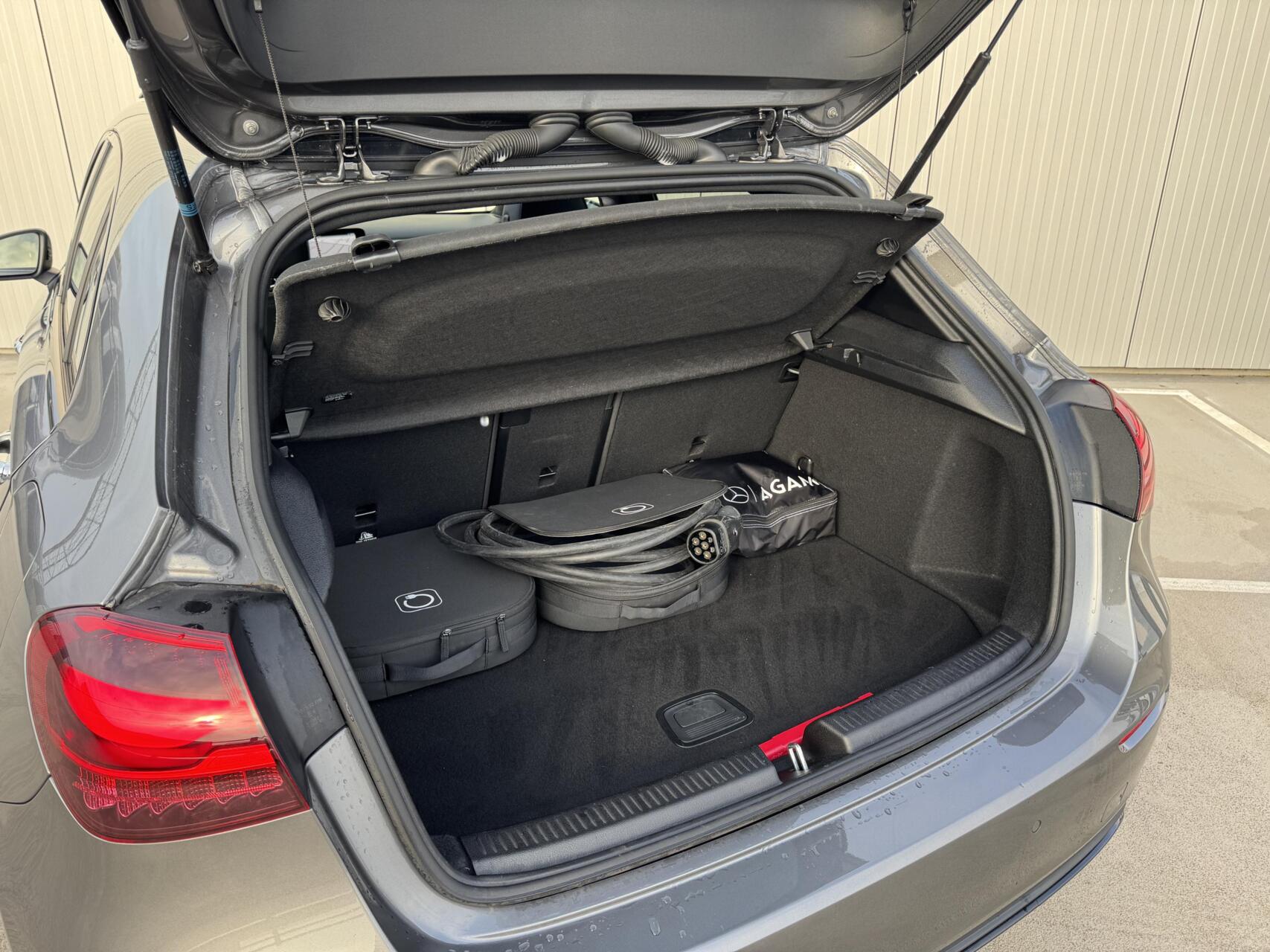 Foto van Mercedes-Benz A 250 E