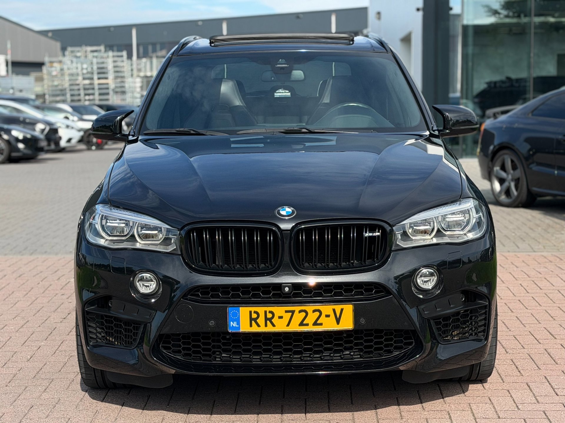 Foto van BMW X5 M