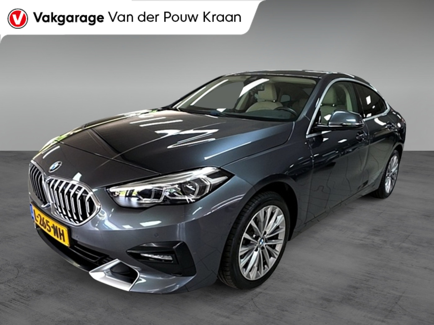 BMW 220i 220i Busines Ed. Plus Leder / M Sportstoelen / Trekhaak 2021 - voorkant