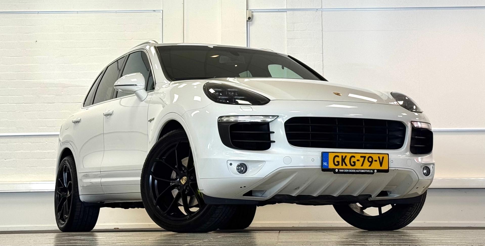 Foto van Porsche Cayenne S Hybrid