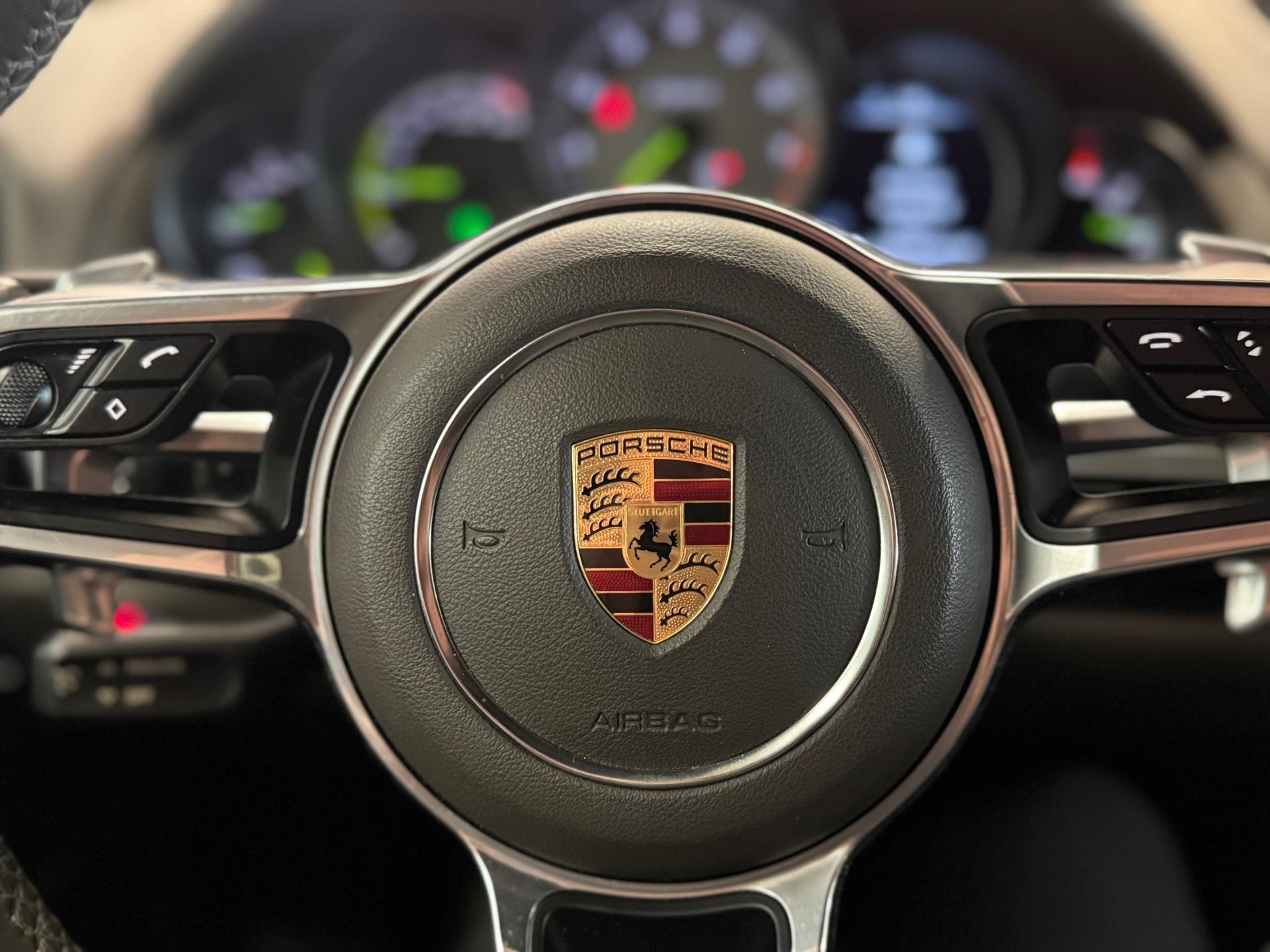 Foto van Porsche Cayenne S Hybrid