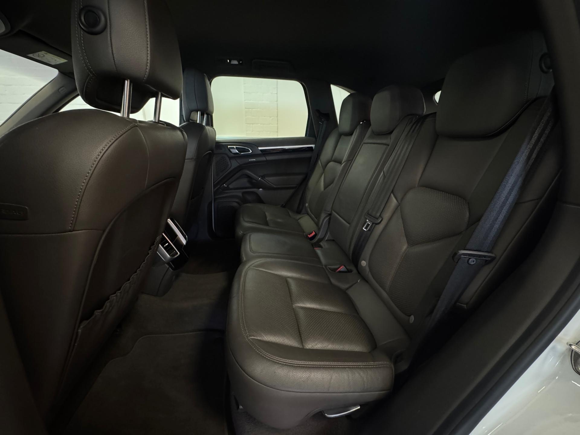 Foto van Porsche Cayenne S Hybrid
