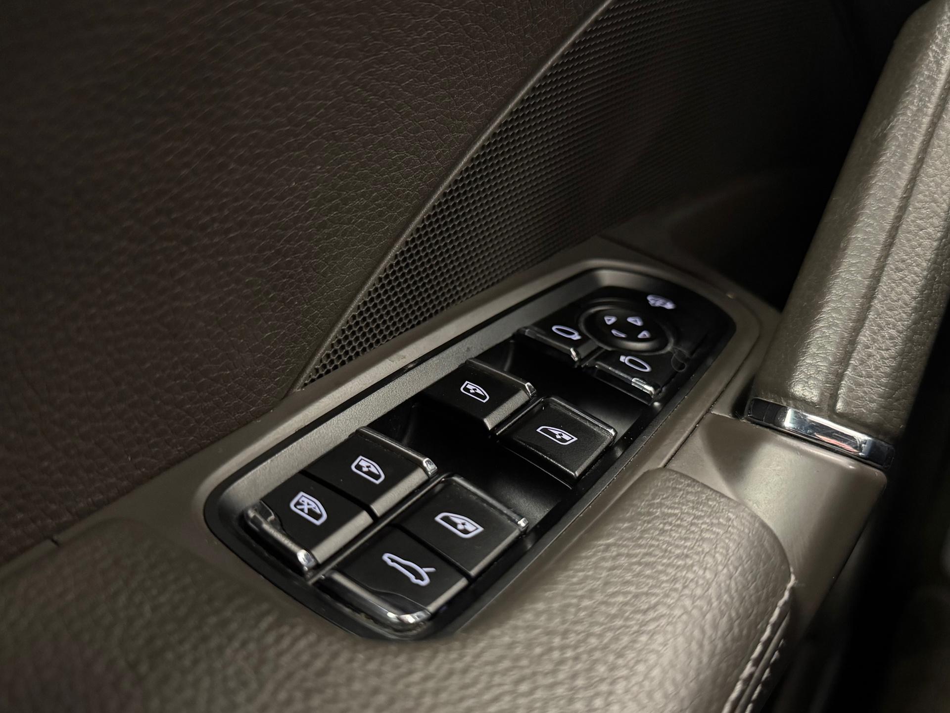 Foto van Porsche Cayenne S Hybrid