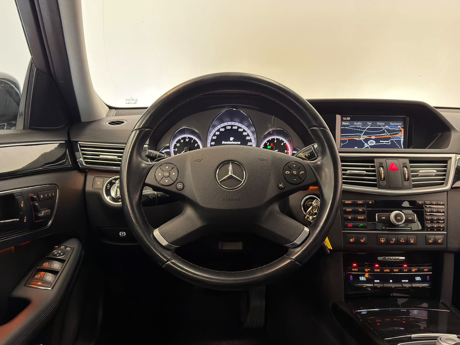 Foto van Mercedes-Benz E 350 CDI 4Matic
