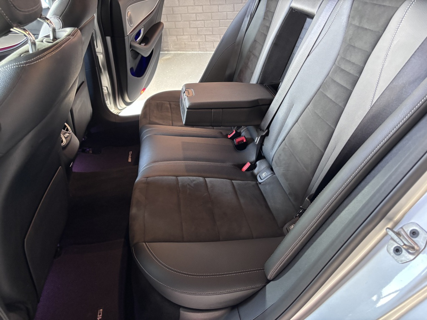 Foto van Mercedes-Benz E 200