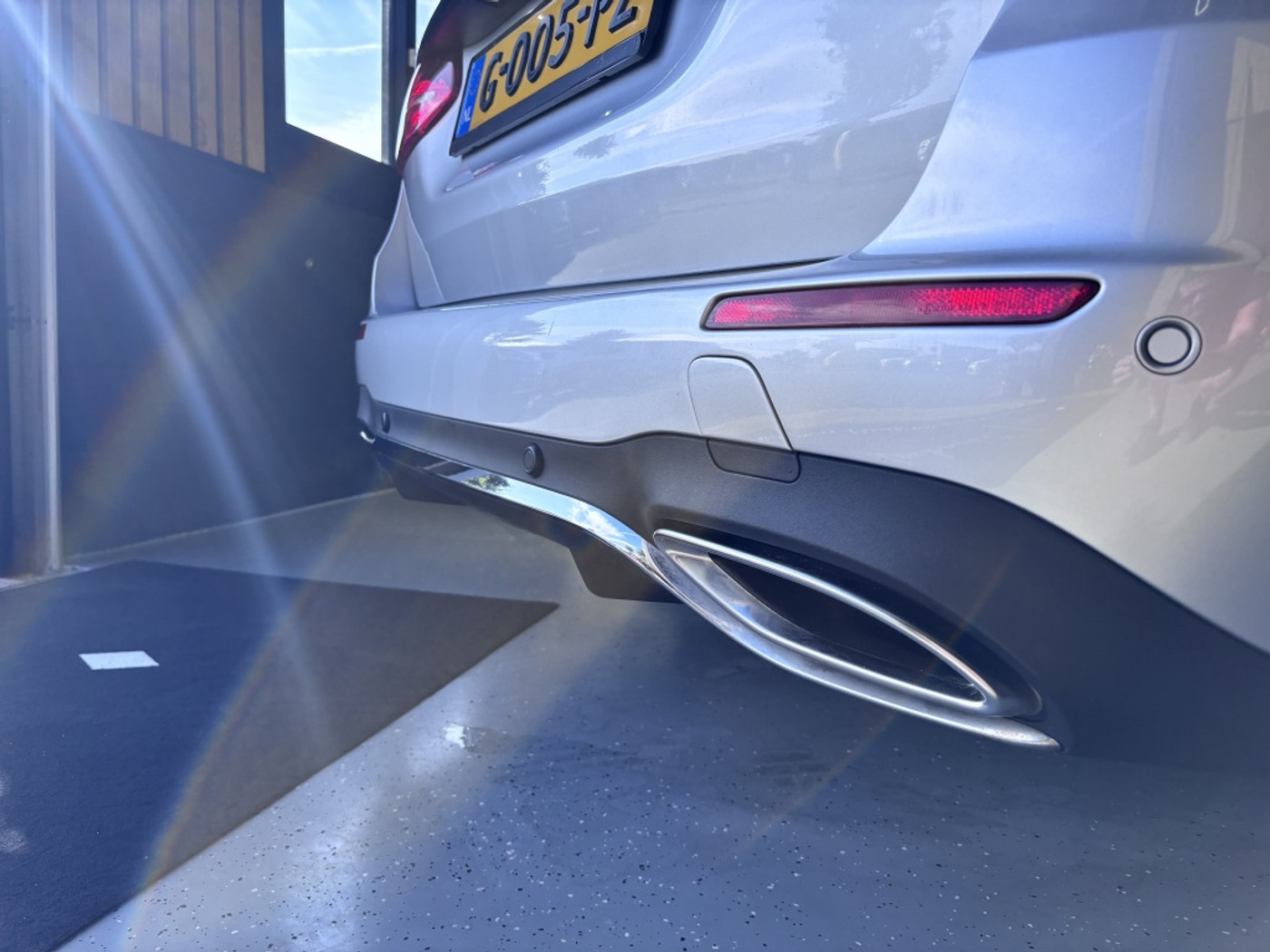 Foto van Mercedes-Benz E 200