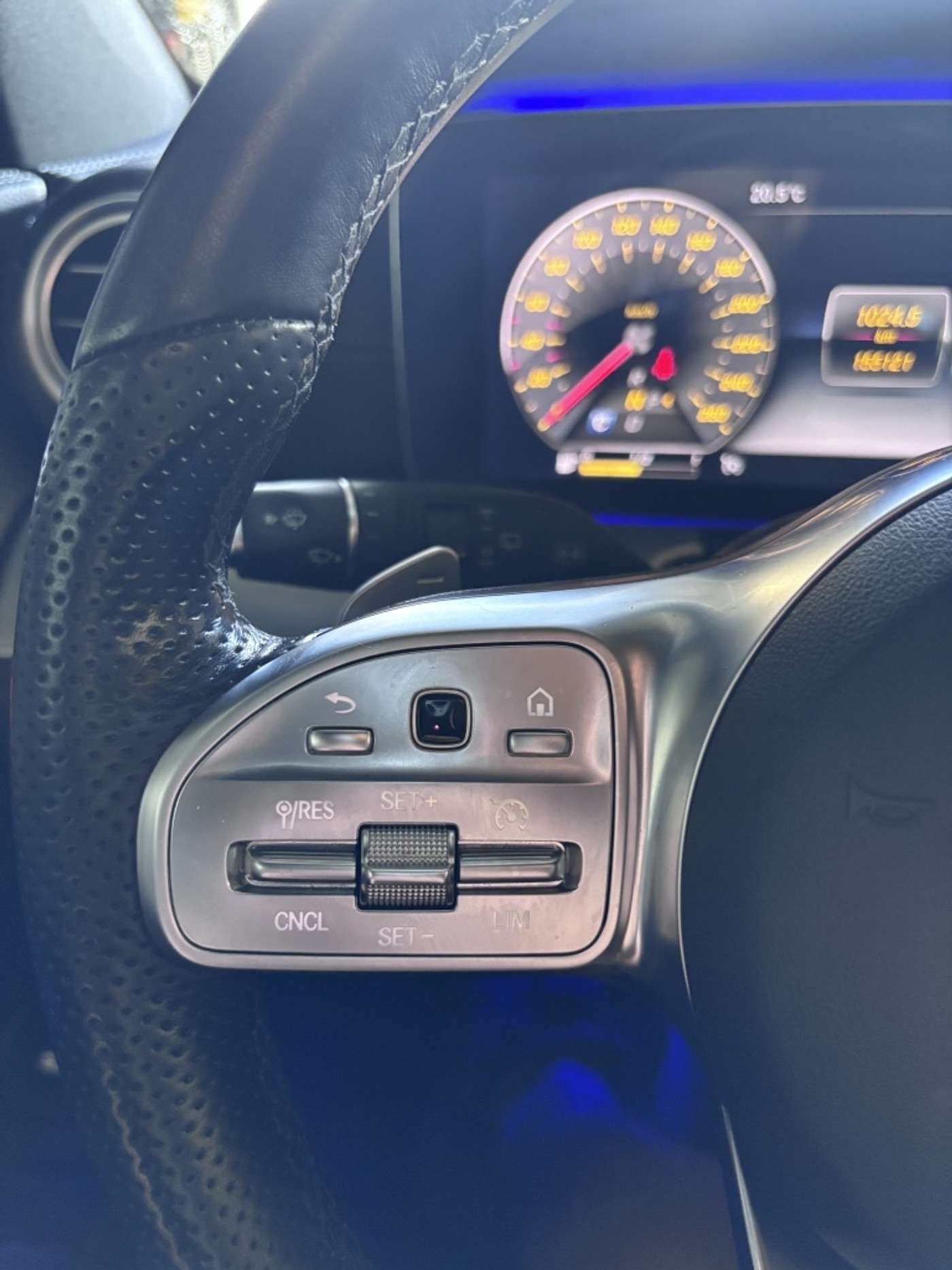 Foto van Mercedes-Benz E 200