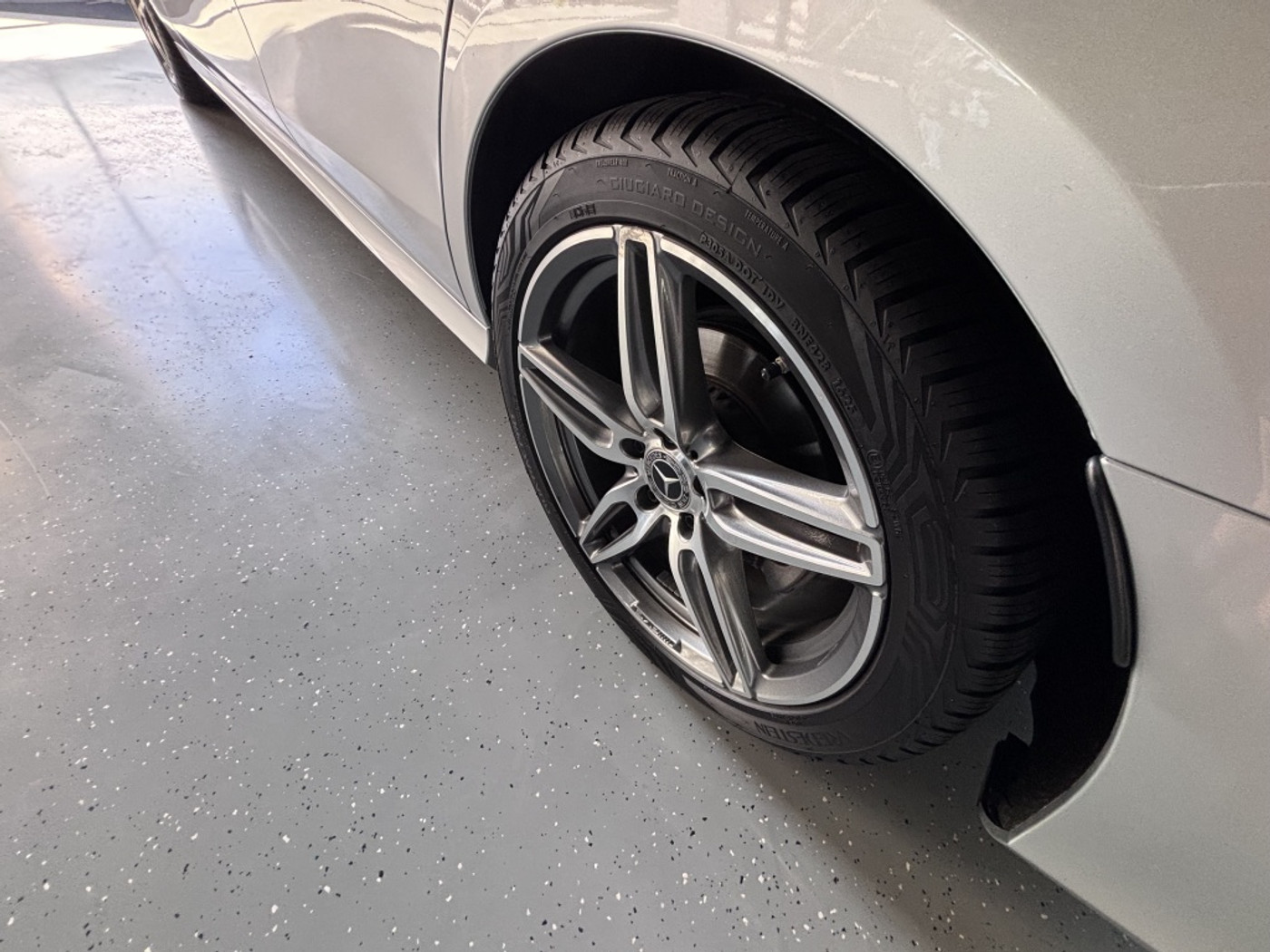 Foto van Mercedes-Benz E 200