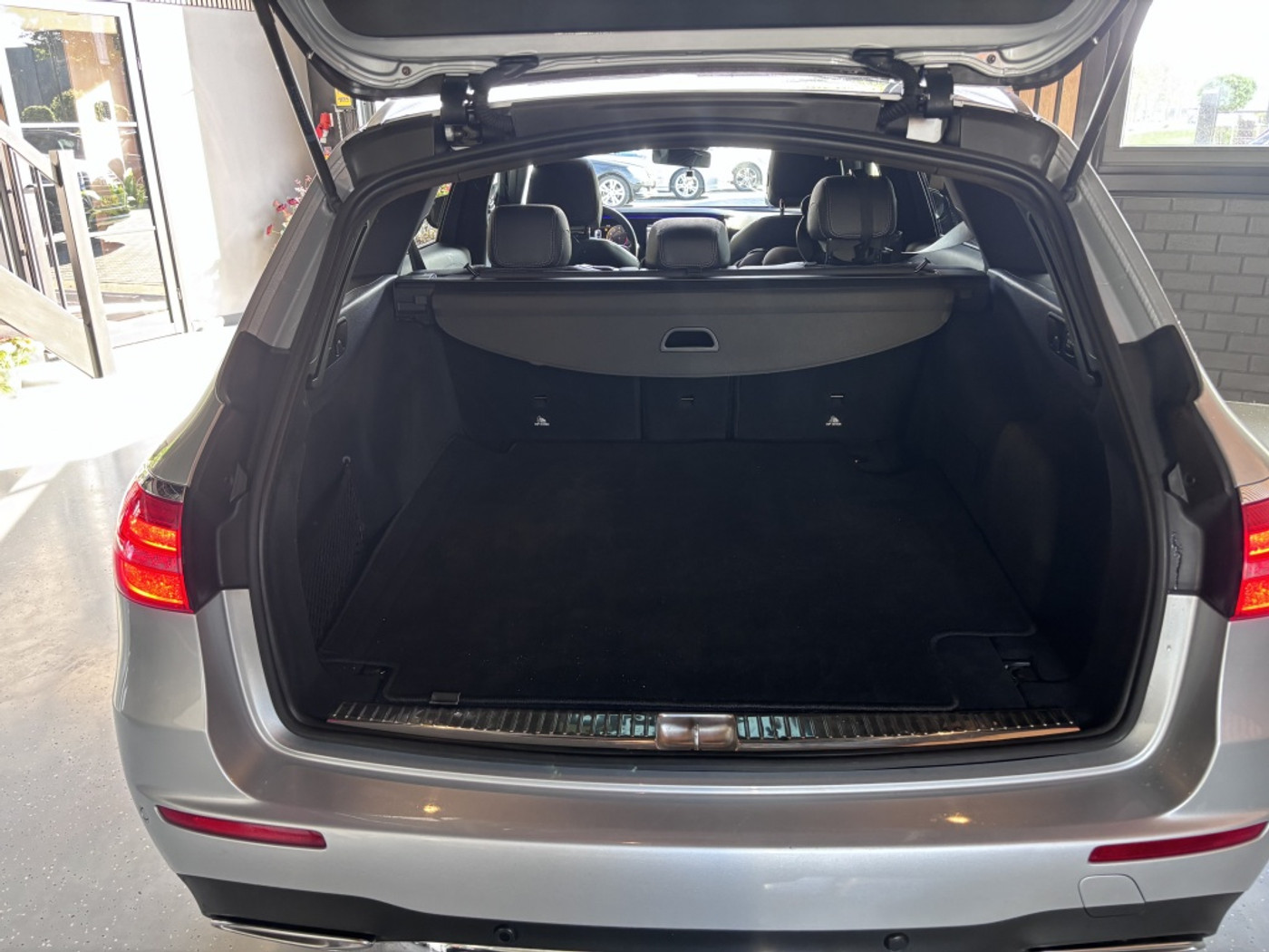 Foto van Mercedes-Benz E 200