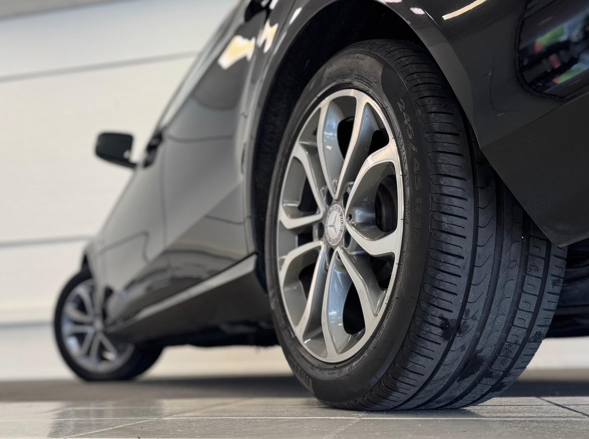 Foto van Mercedes-Benz E 250 Cgi