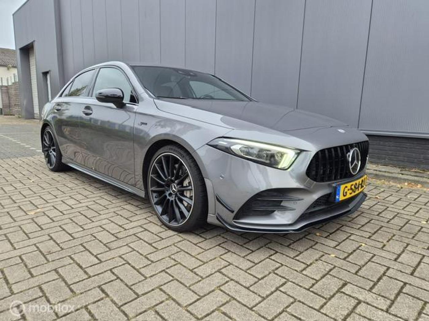 Mercedes-Benz A-klasse AMG 35 4MATIC Premium 2019 - voorkant