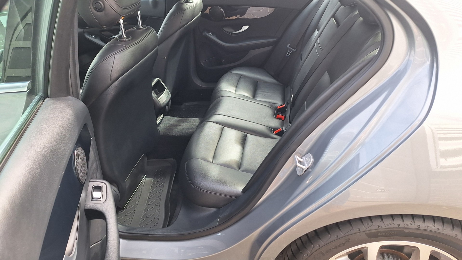 Foto van Mercedes-Benz C 180 Bluetec