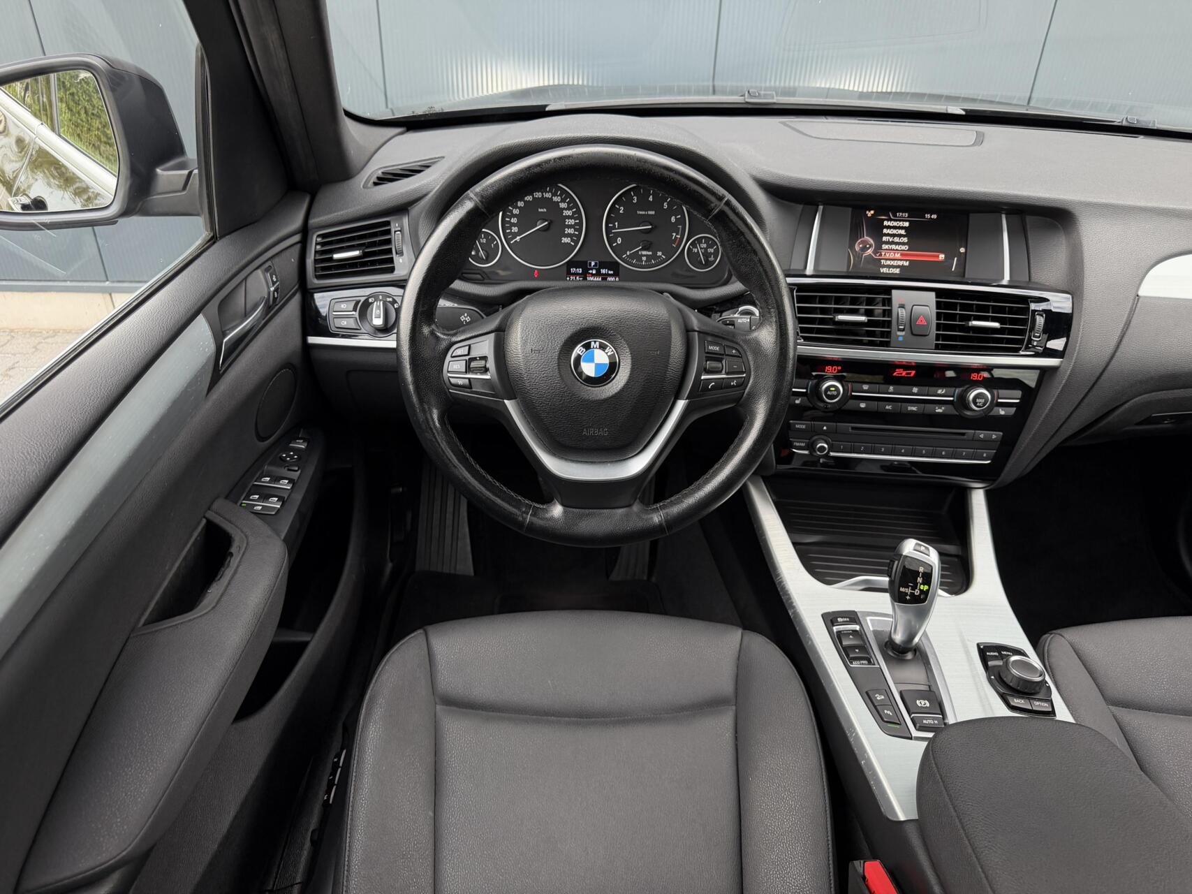 Foto van BMW X3 Xdrive28i