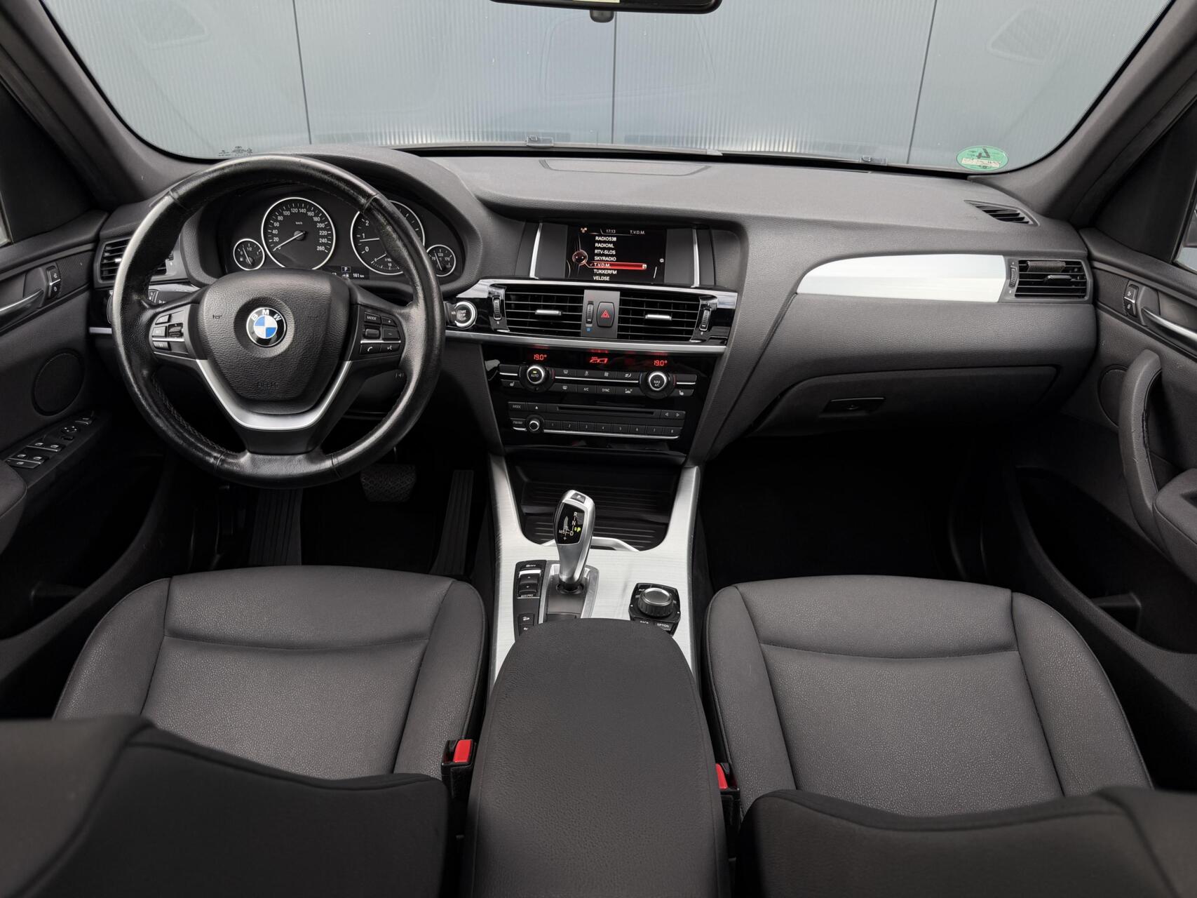 Foto van BMW X3 Xdrive28i