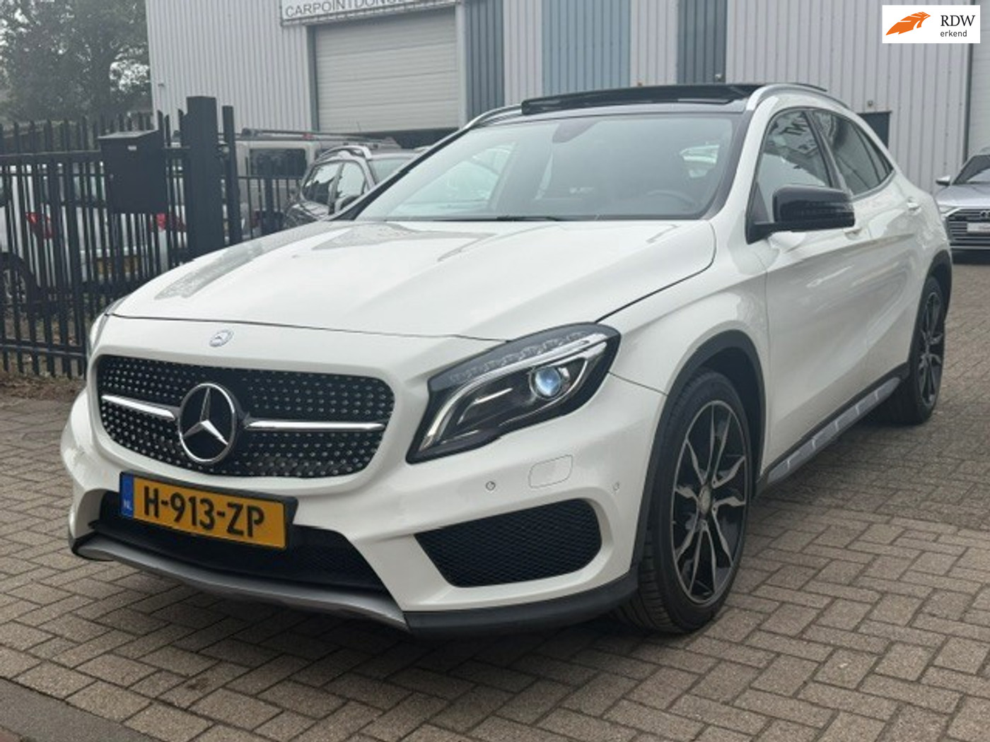 Mercedes-Benz Gla 250 250 AMG Pano LED Cruise Clima Topstaat!! 2016 - voorkant