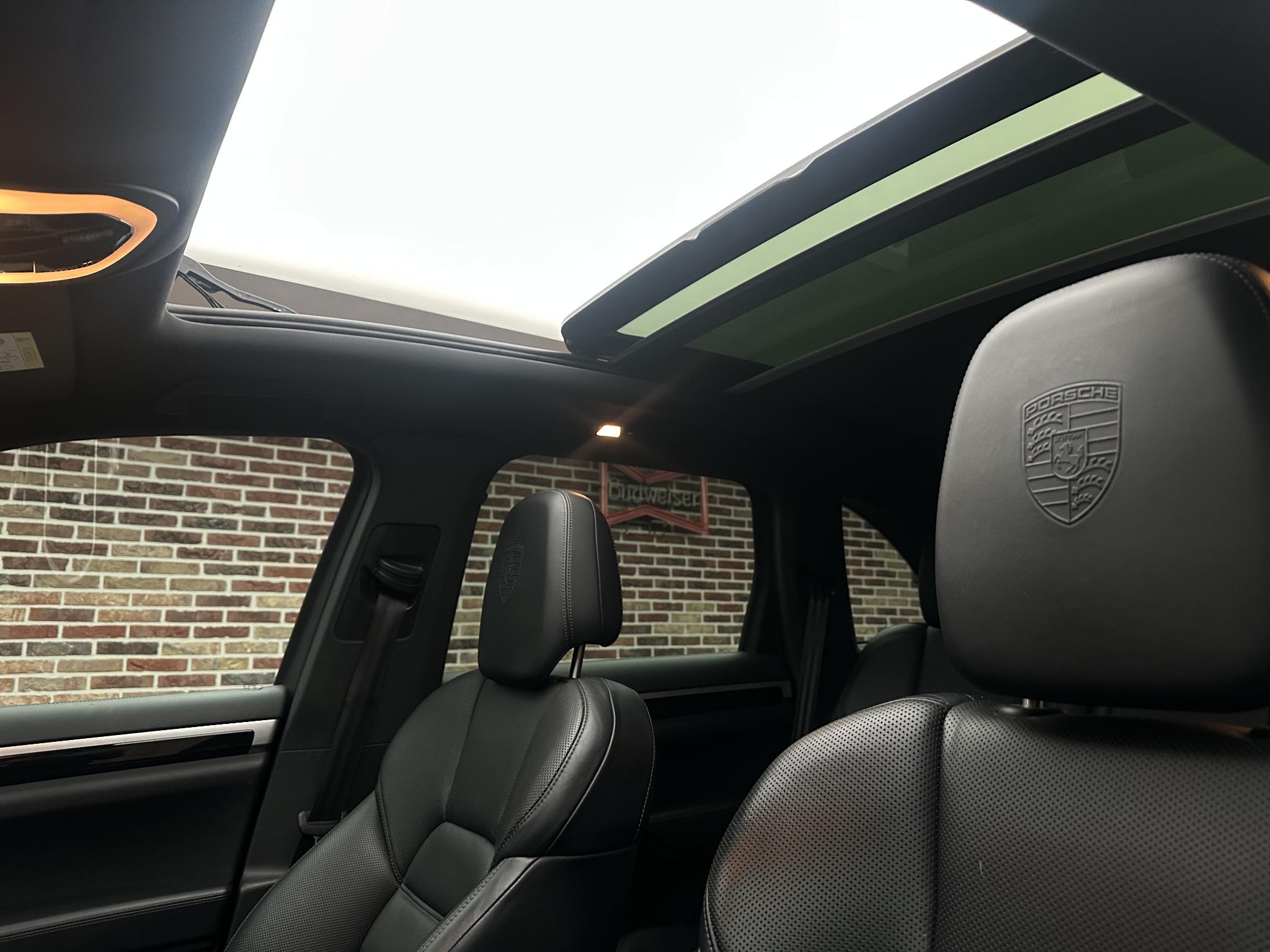 Foto van Porsche Cayenne S E-hybrid