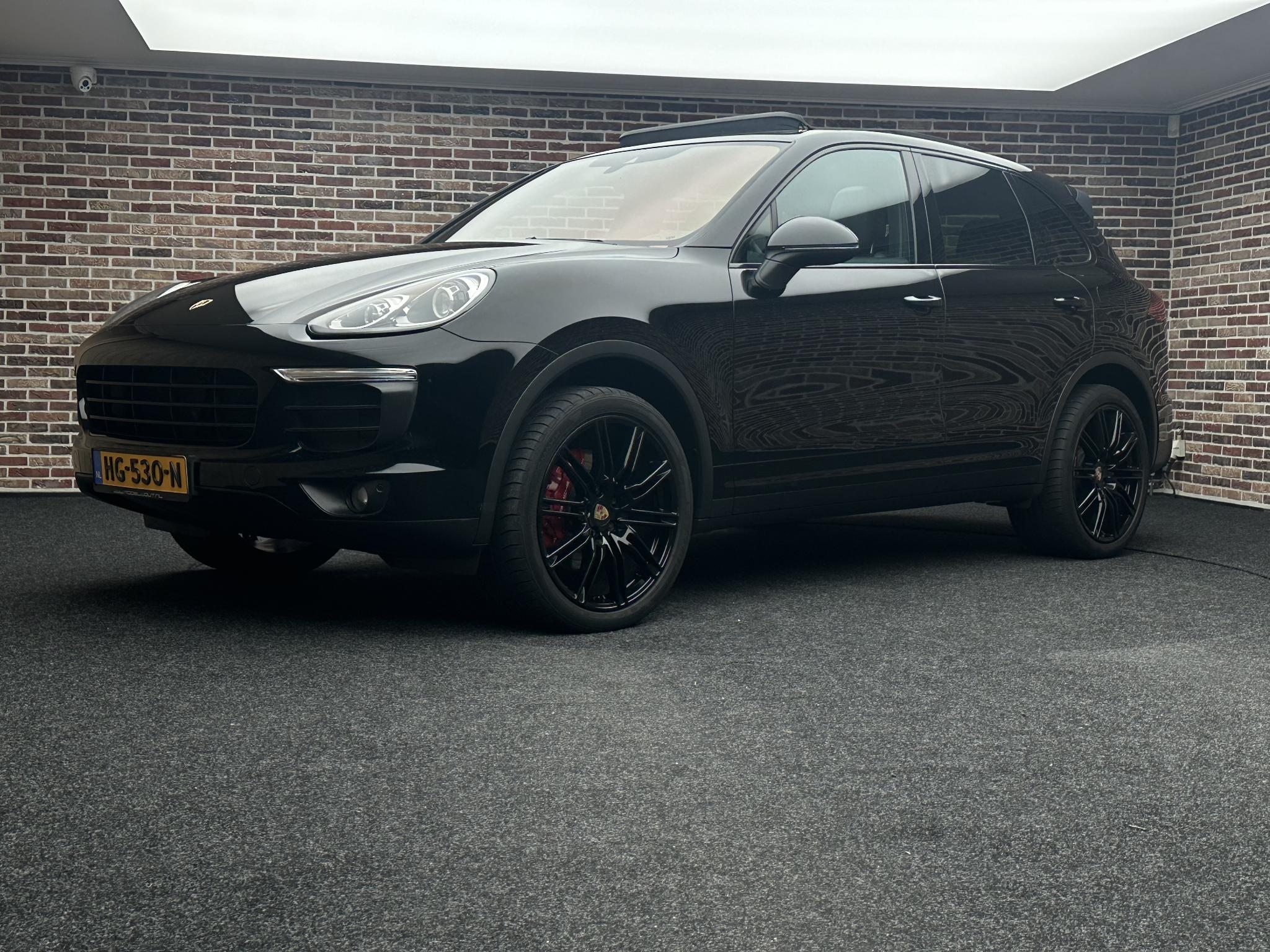 Foto van Porsche Cayenne S E-hybrid