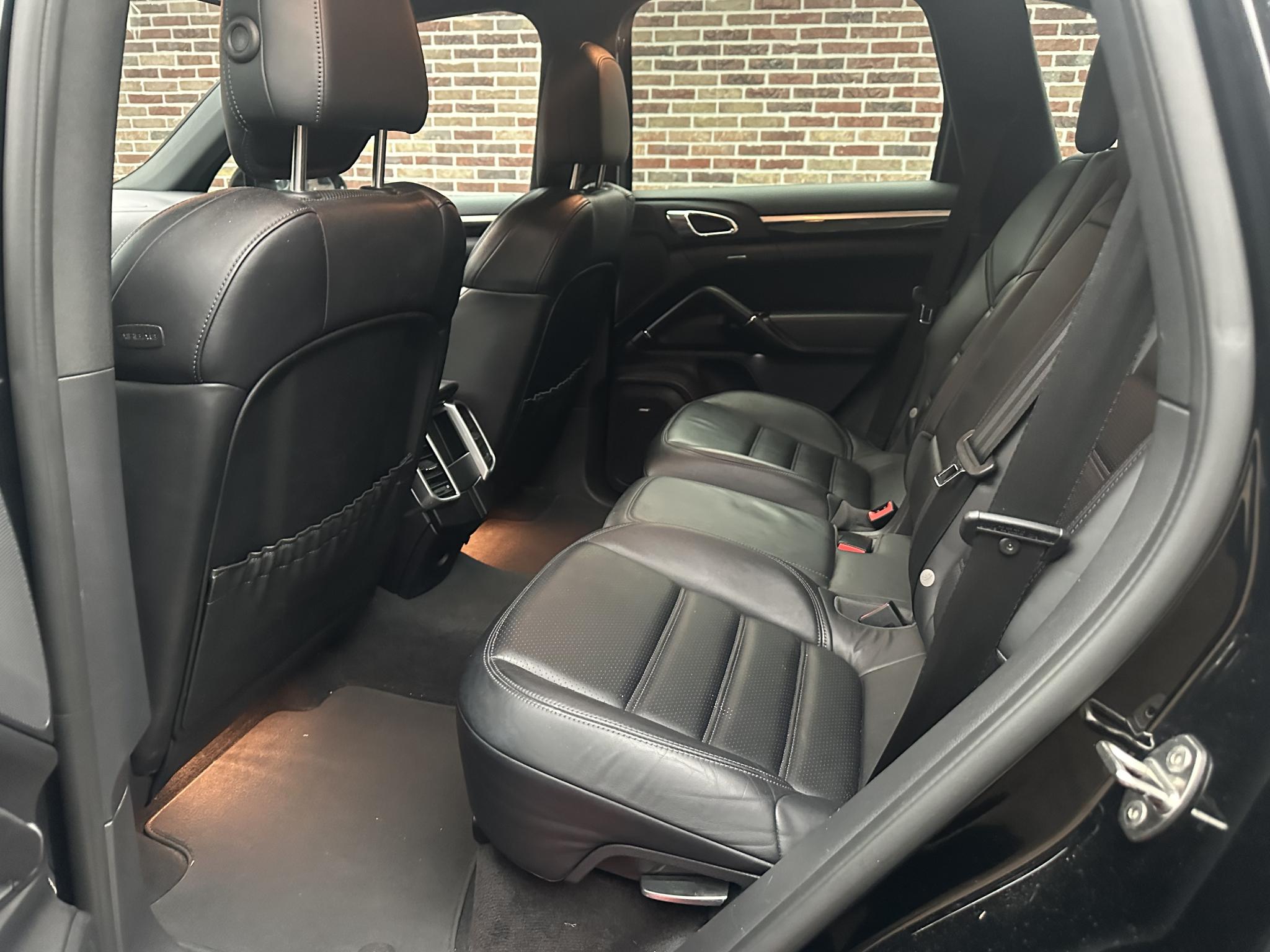 Foto van Porsche Cayenne S E-hybrid