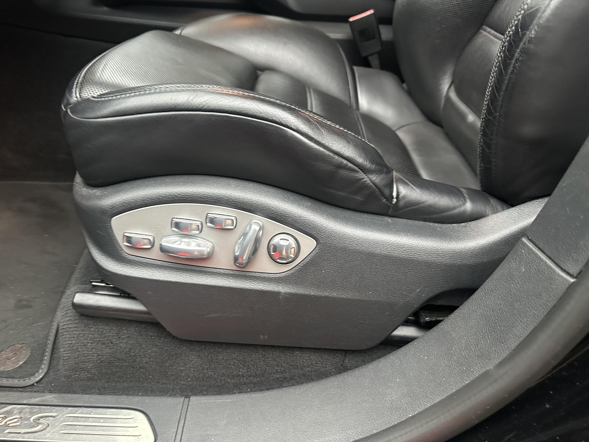 Foto van Porsche Cayenne S E-hybrid
