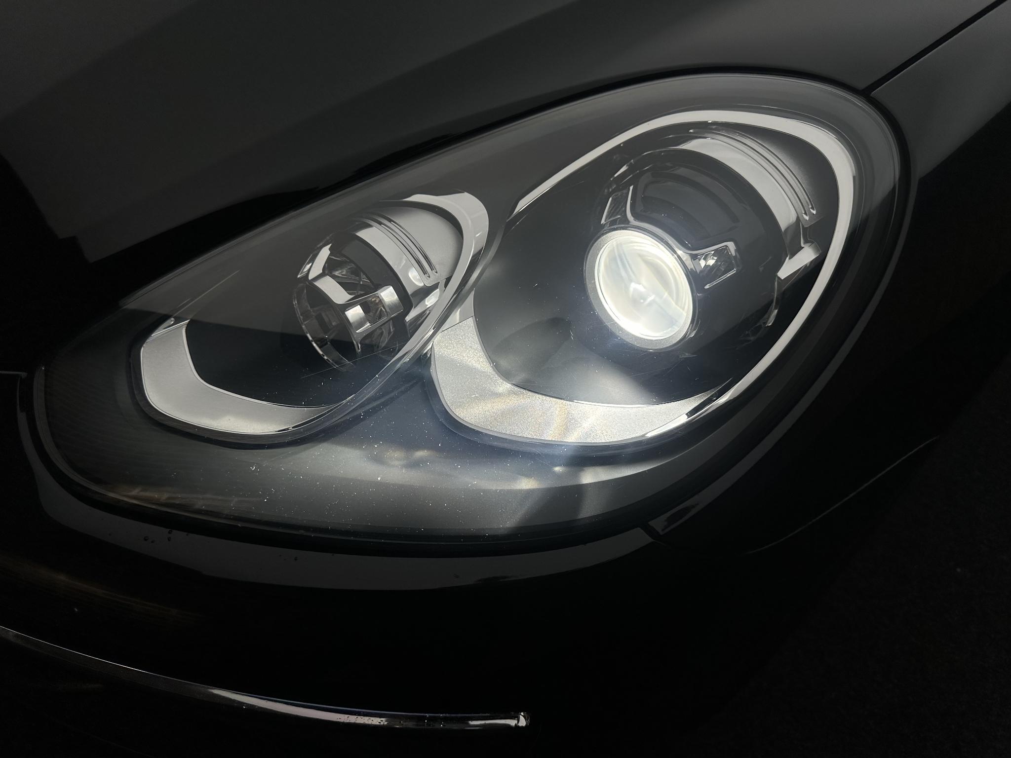 Foto van Porsche Cayenne S E-hybrid