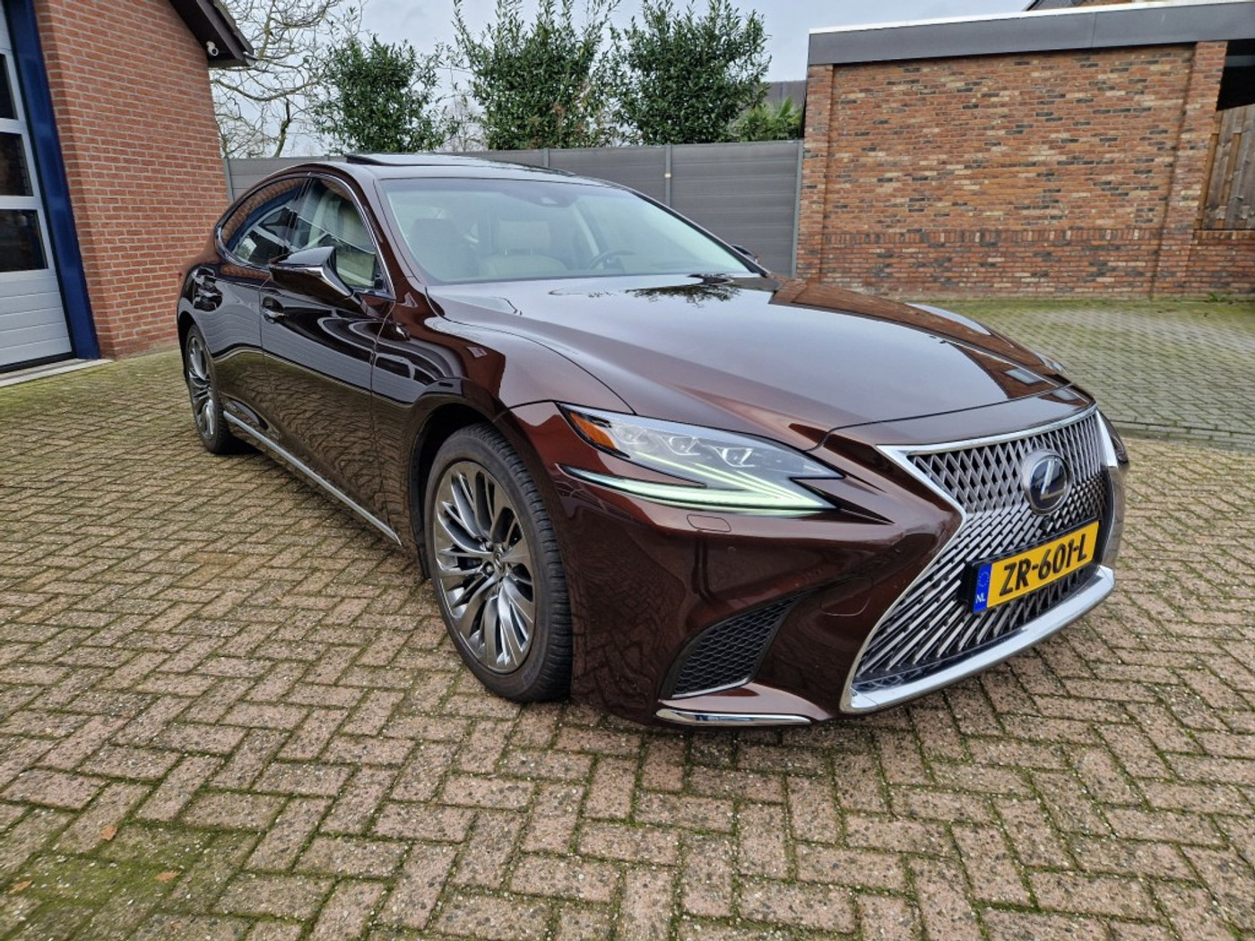 Foto van Lexus LS