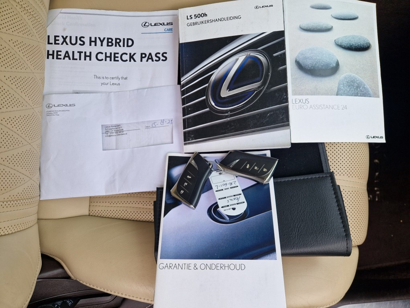 Foto van Lexus LS