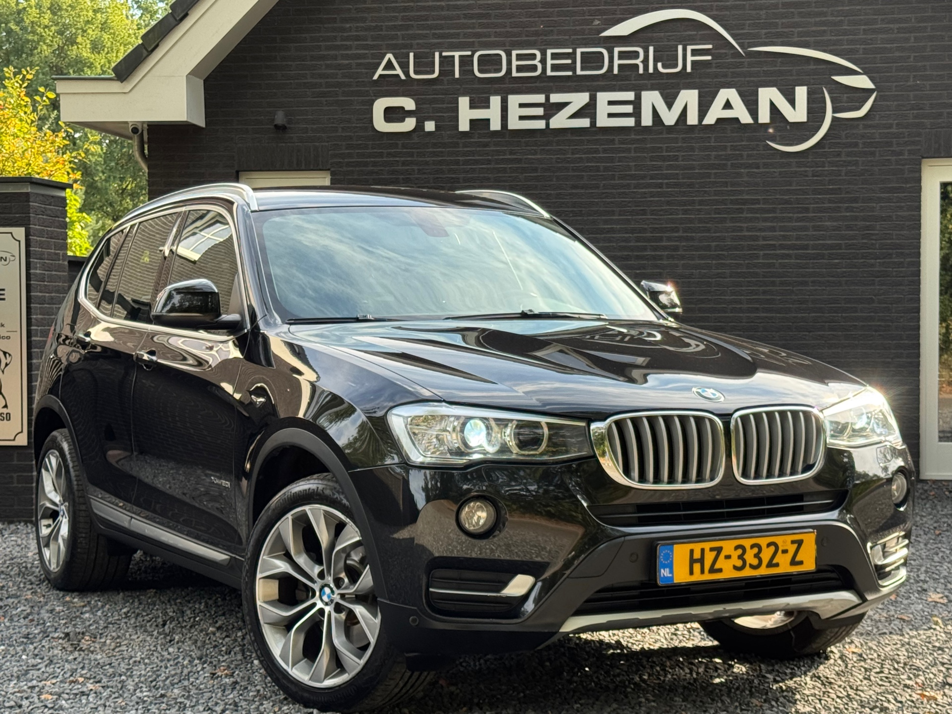 Foto van BMW X3 Xdrive20i