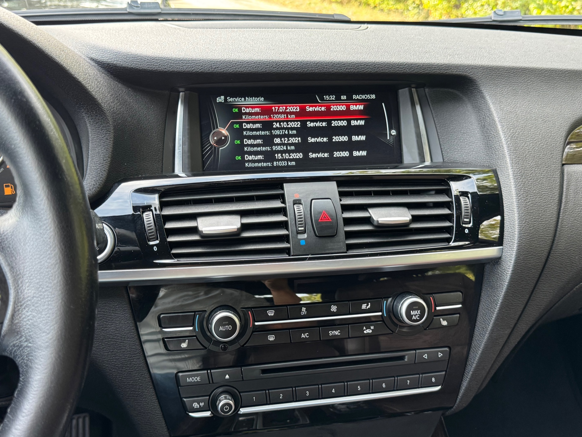 Foto van BMW X3 Xdrive20i