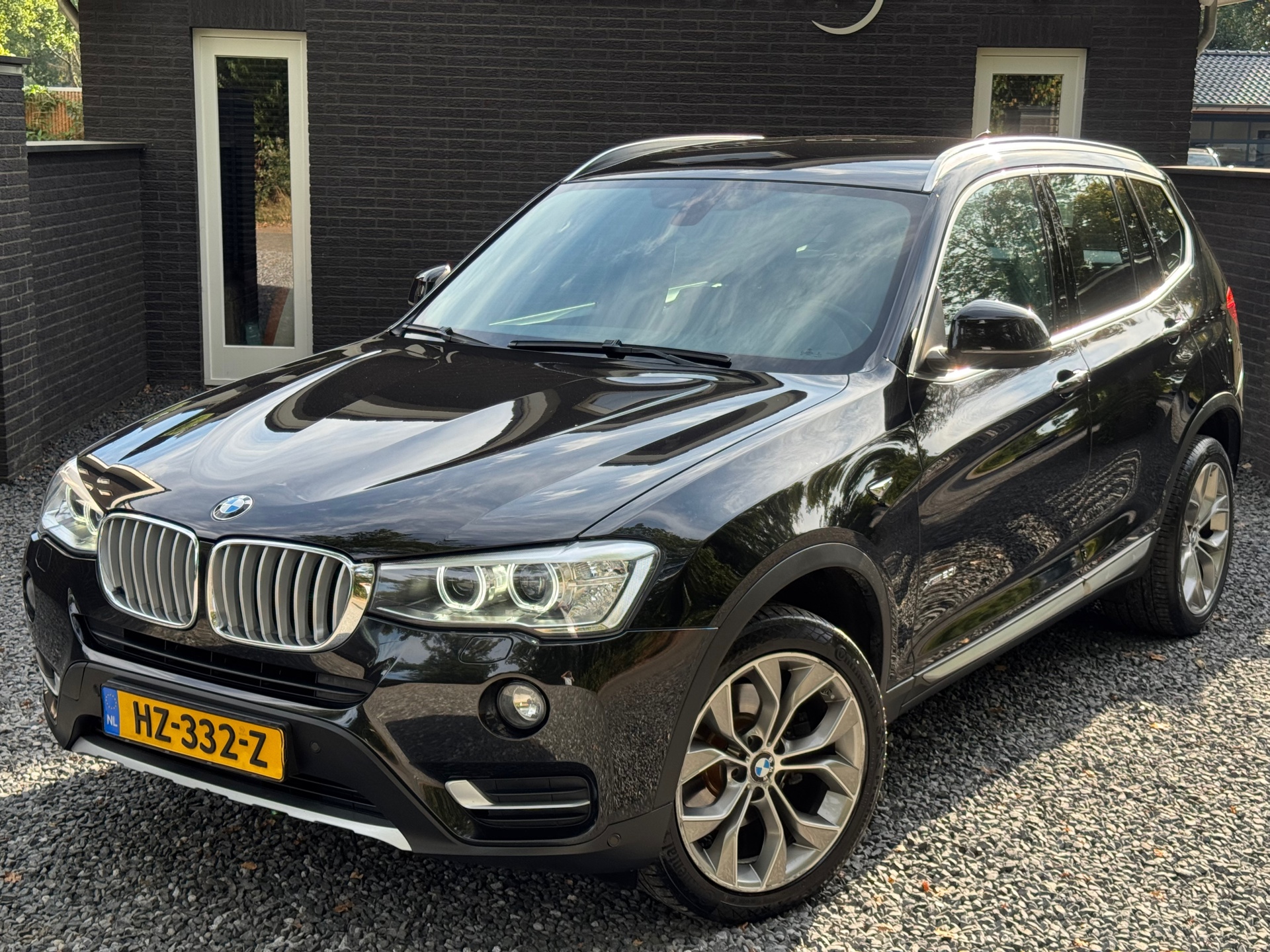 Foto van BMW X3 Xdrive20i