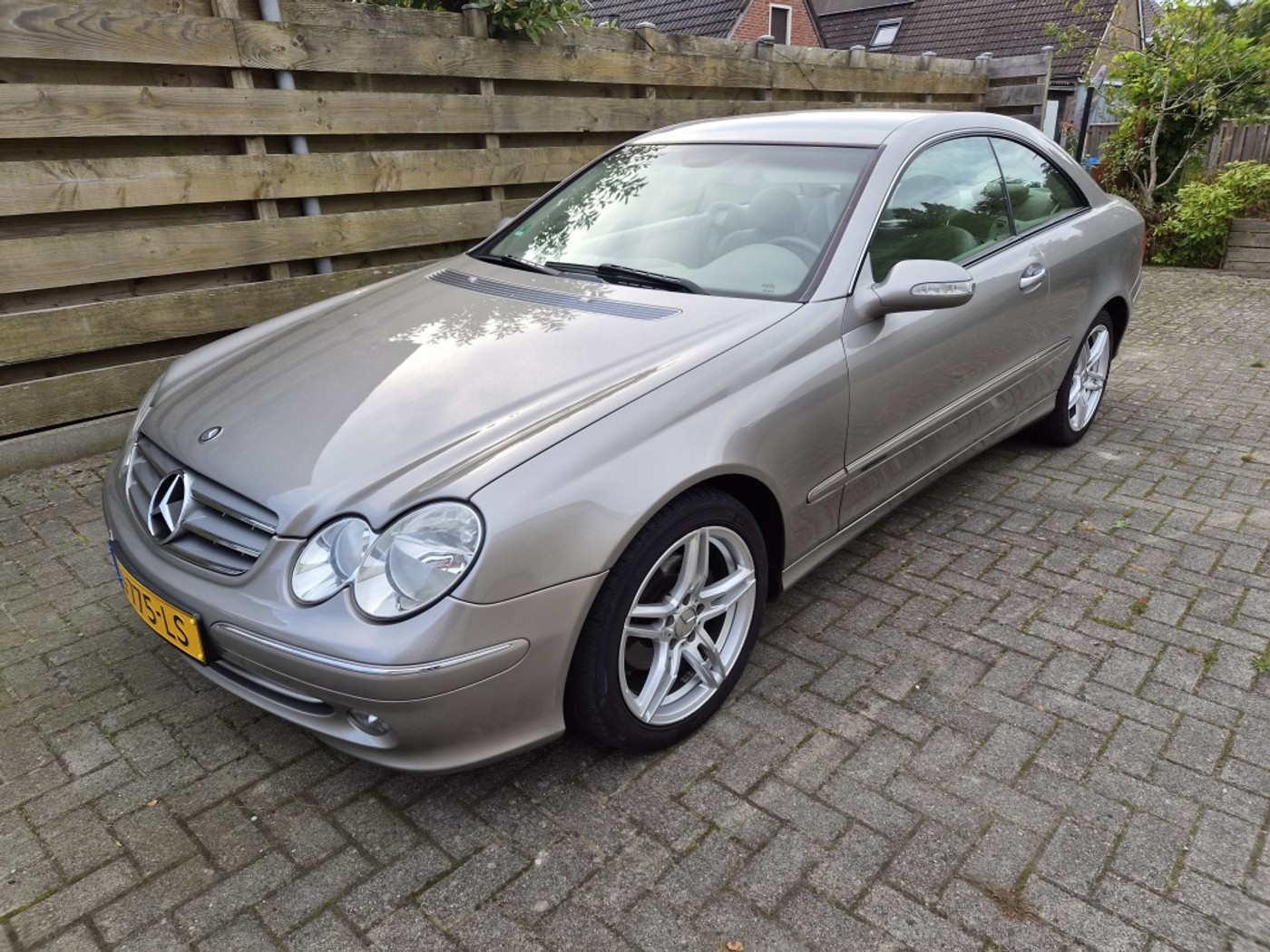 Mercedes-Benz Clk-klasse Coupé 200 K. Avantgarde 2003 - voorkant