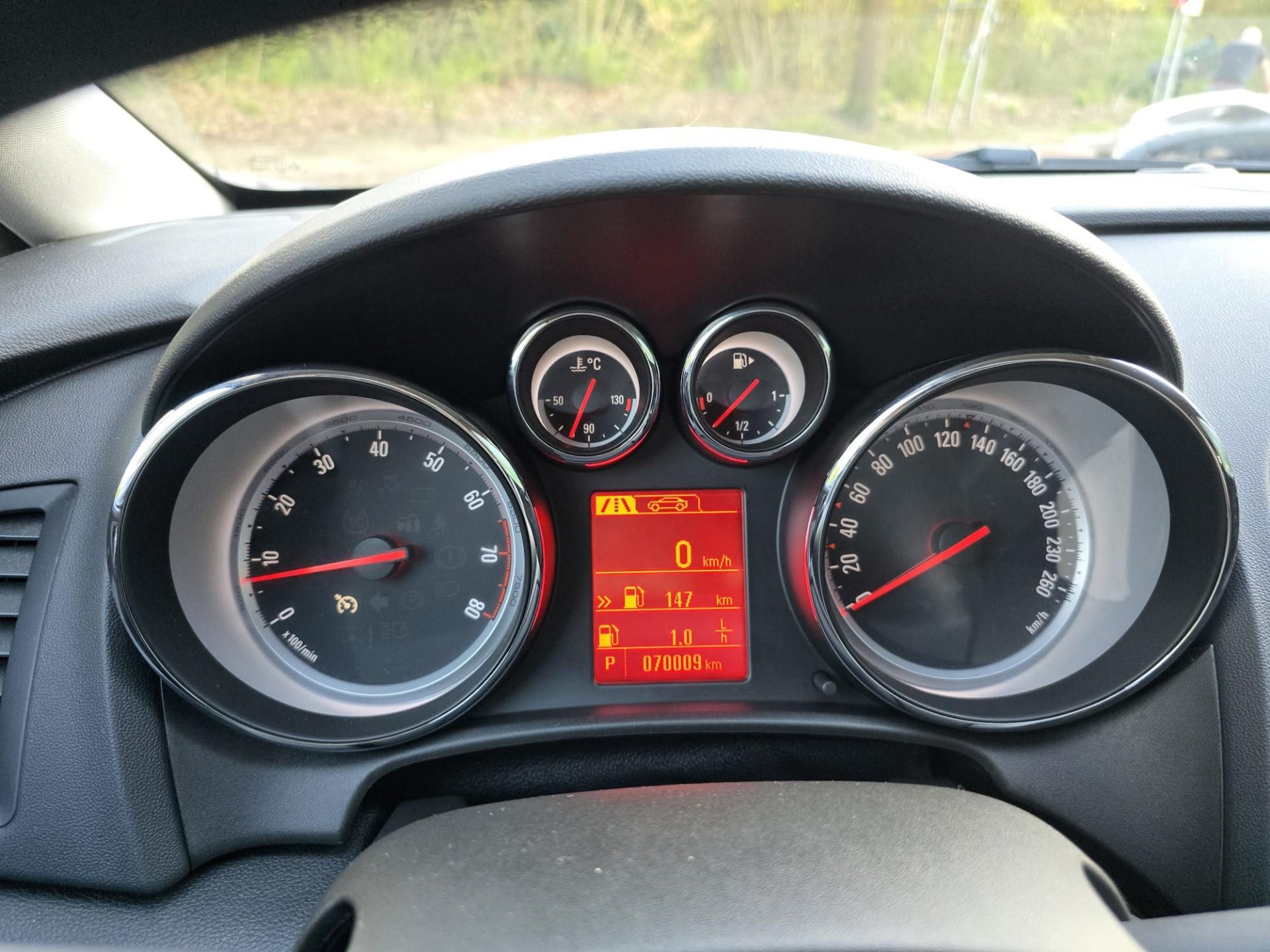 Foto van Opel Astra Notchback