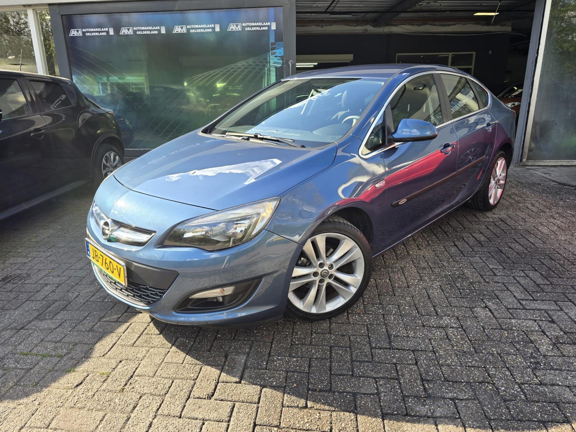 Opel Astra Notchback 1.4 Turbo Edition | 2E EIGENAAR | 12MND GARANTIE 2016 - voorkant