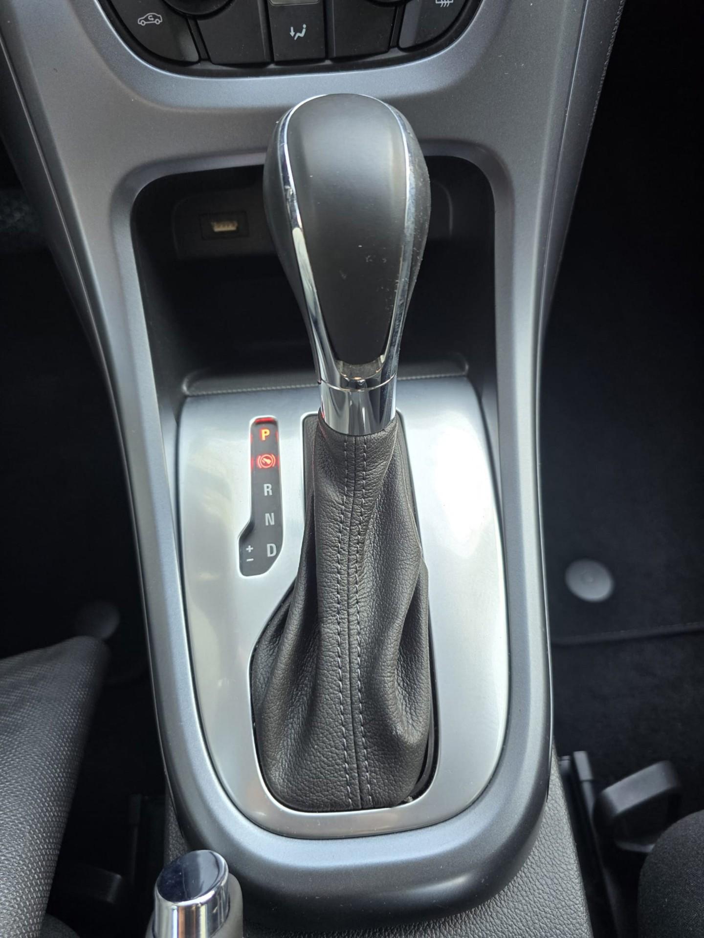 Foto van Opel Astra Notchback