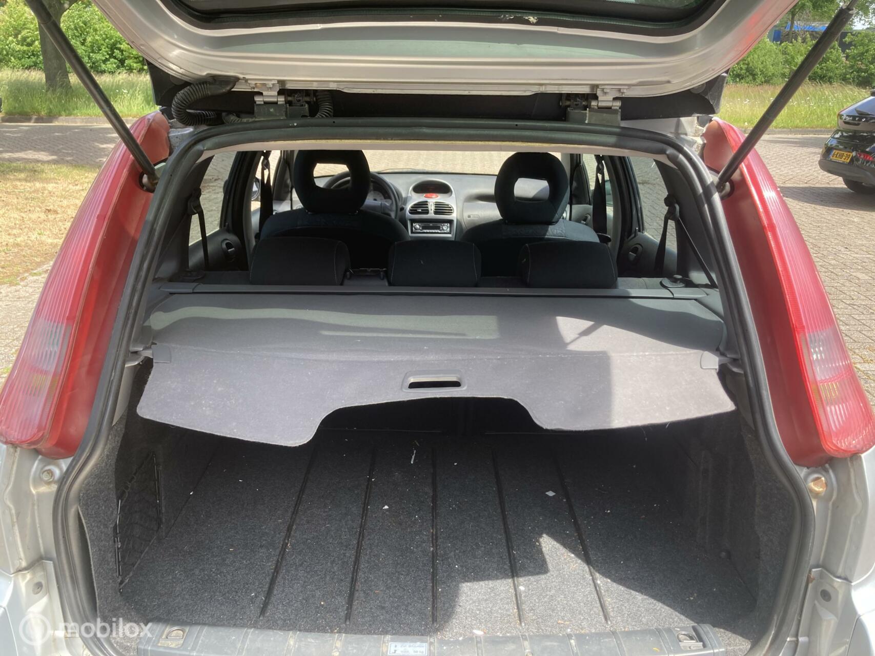 Foto van Peugeot 206 SW