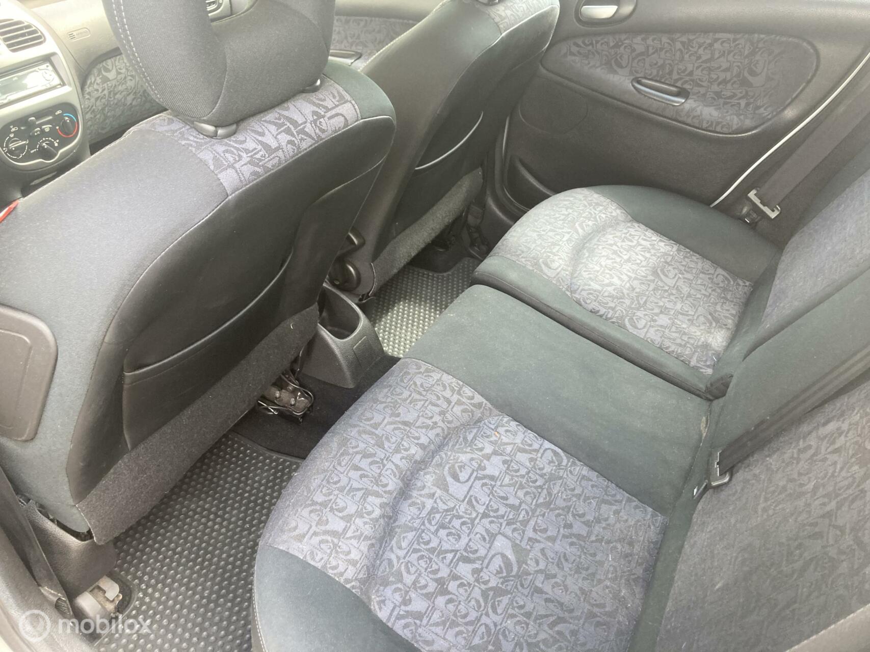 Foto van Peugeot 206 SW
